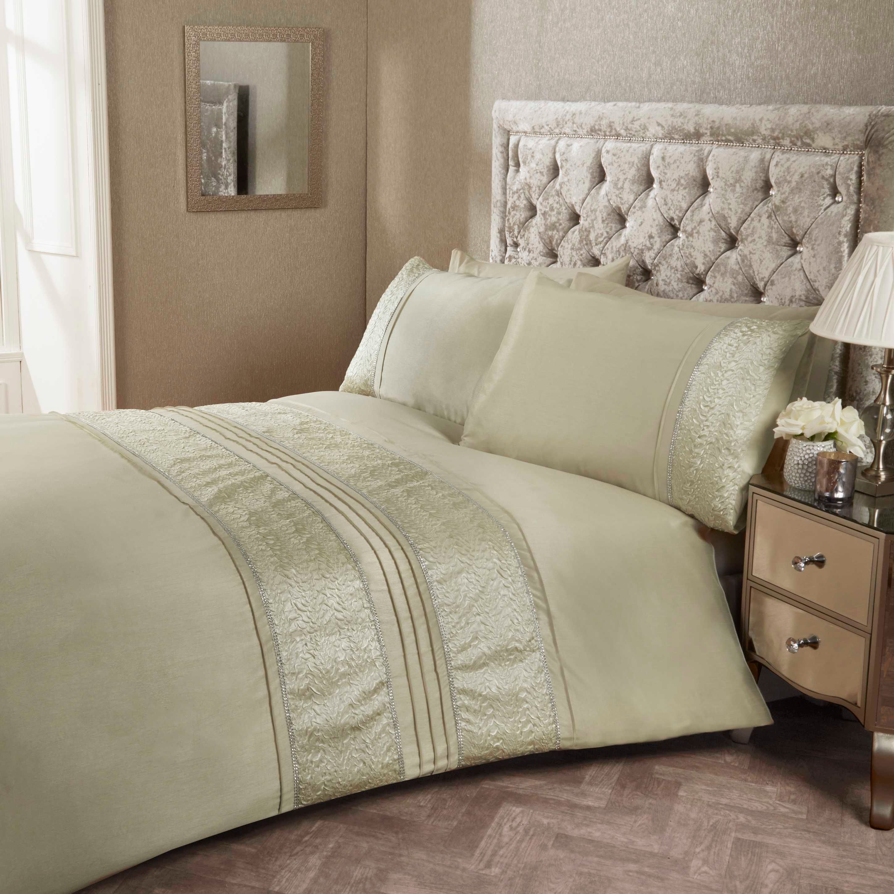 Rapport Home Aurora Polycotton Duvet Cover Set With Pillowcase in Gold