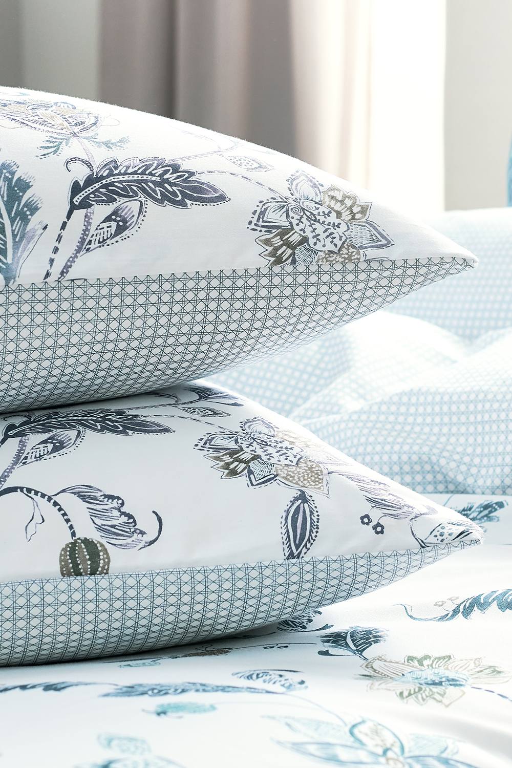CHRISTY 'Bramley' Spring Floral Cotton Sateen Standard Pillowcase Pair in Blue 3