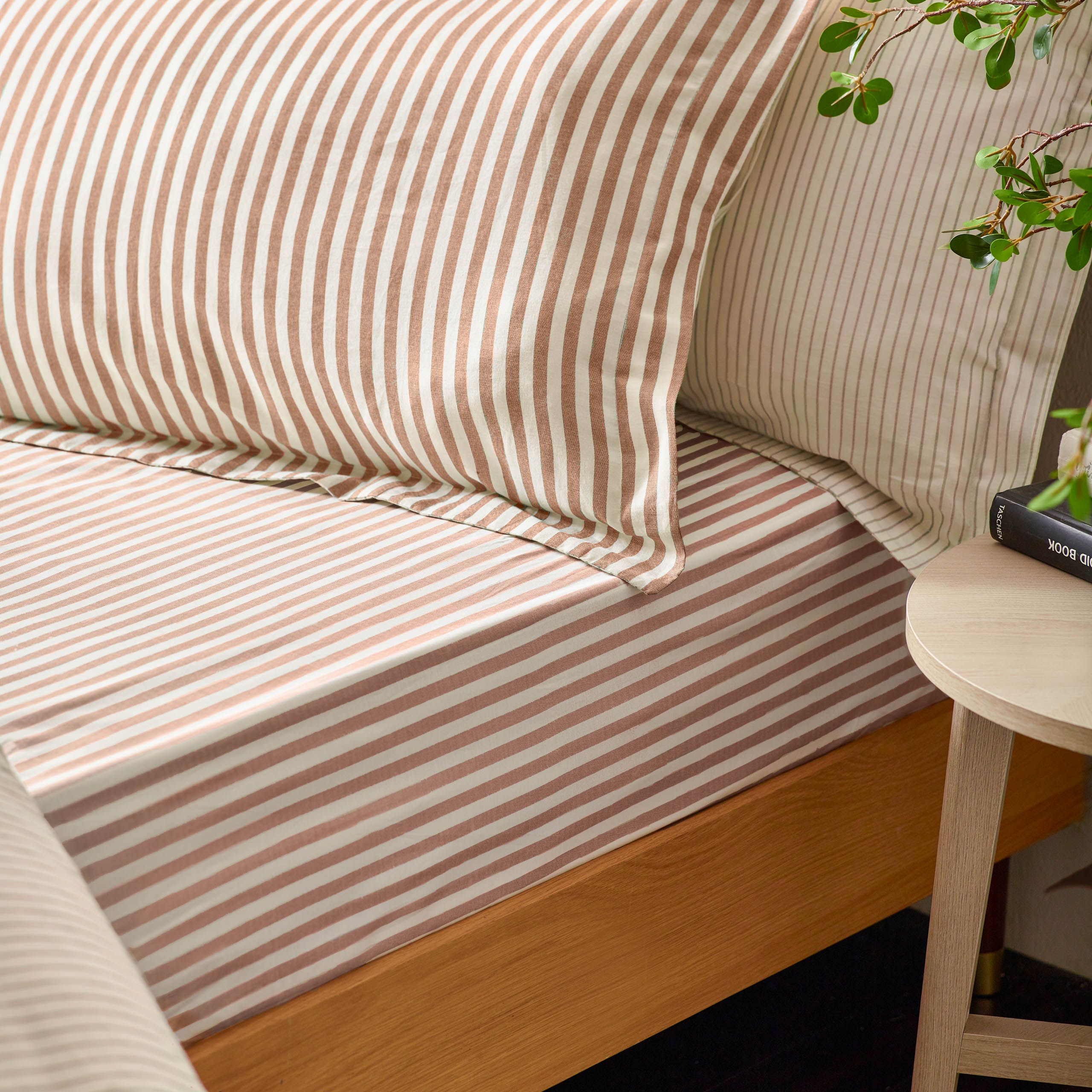 Yard Hebden Striped 100% Cotton Fitted Sheet in Orange