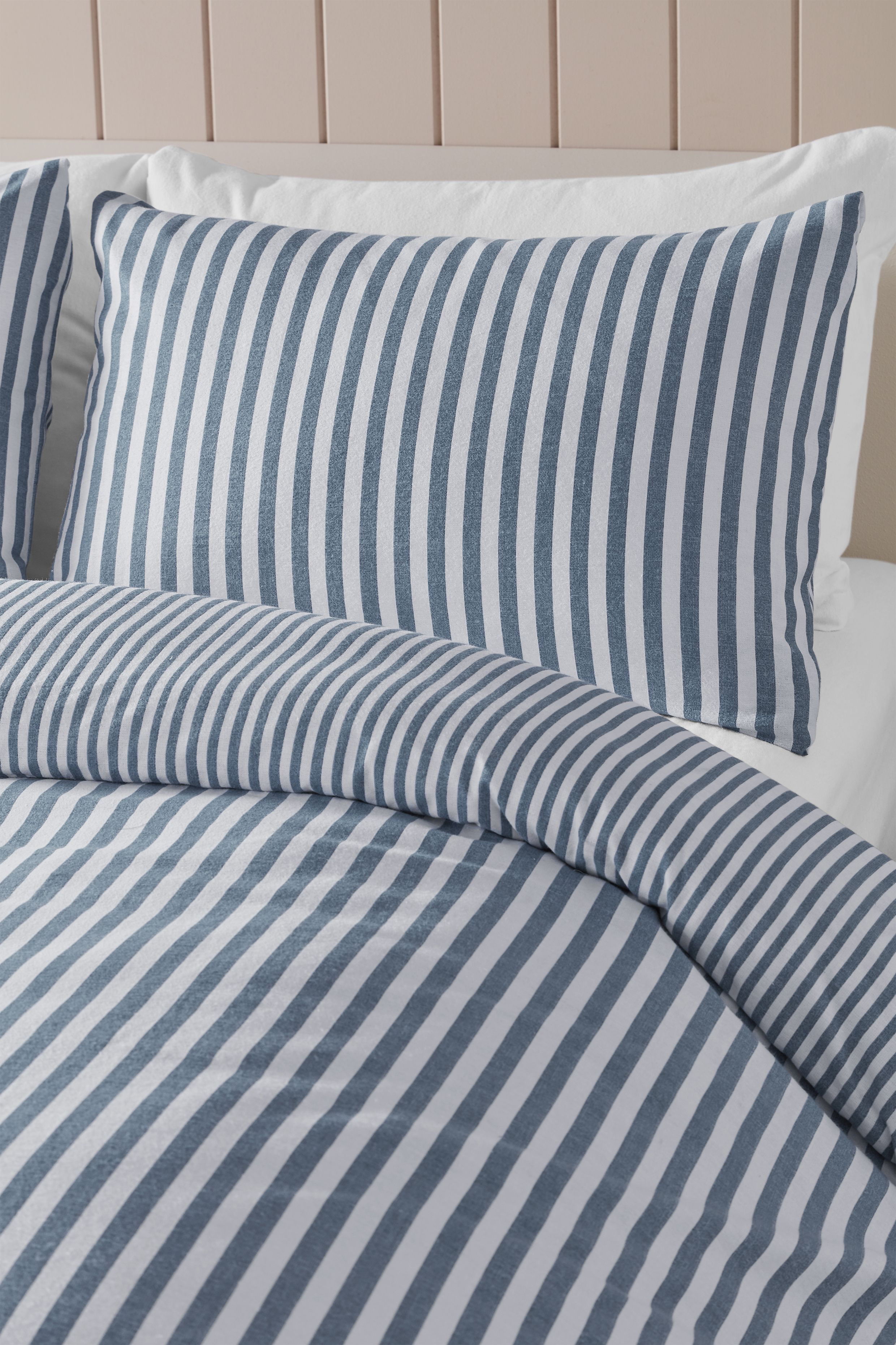 Catherine Lansfield Brushed Stripe 100% Cotton Duvet Cover Set in Blue 3