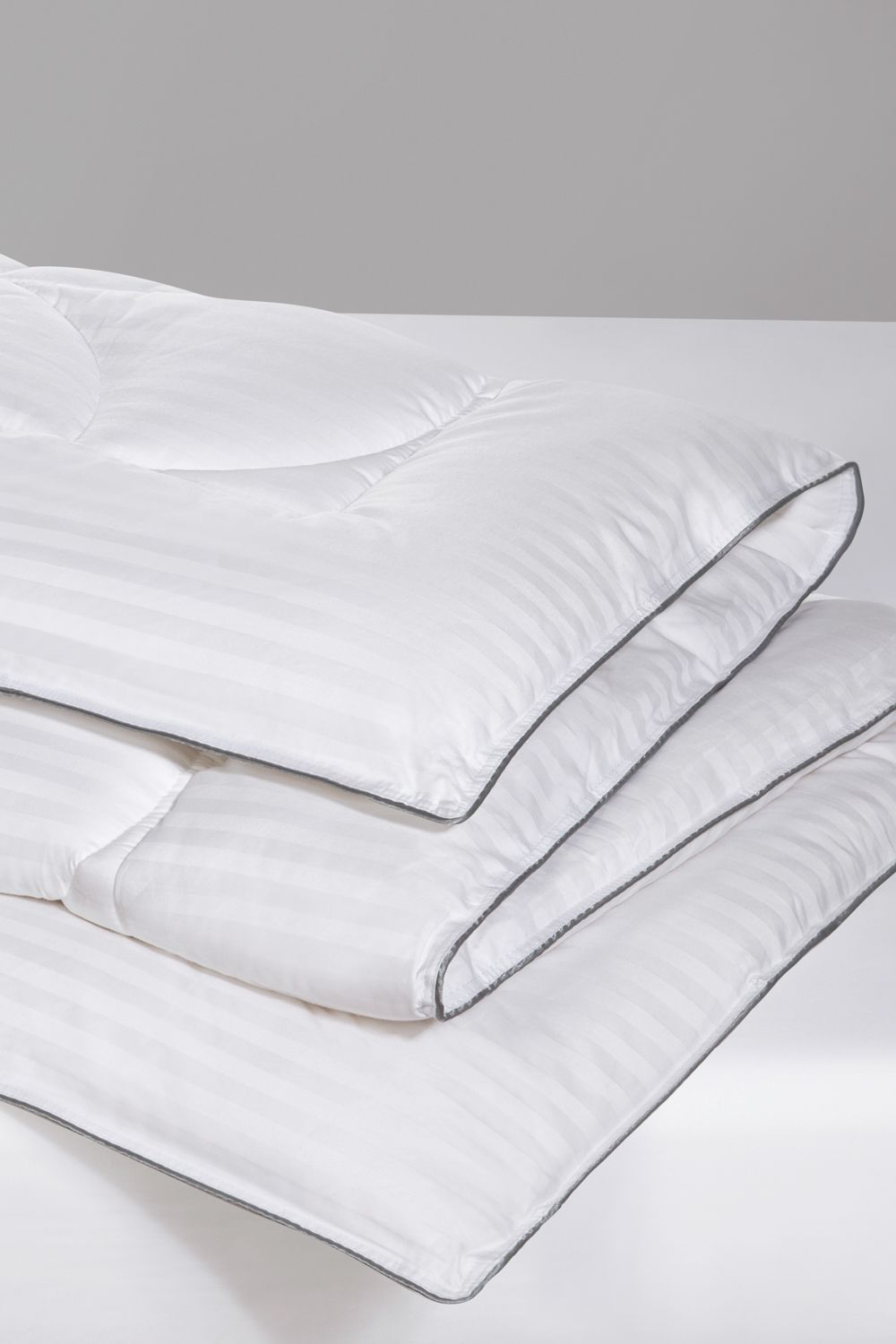 BHS 5 Star Hotel Collection 10.5 Tog Australian Wool Duvet in White 4