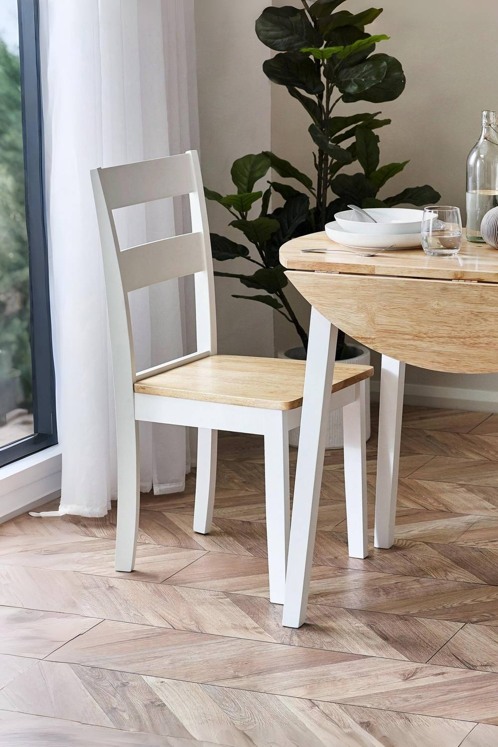 Julian Bowen Linwood Dining Chair (Set of 2) in Light Oak