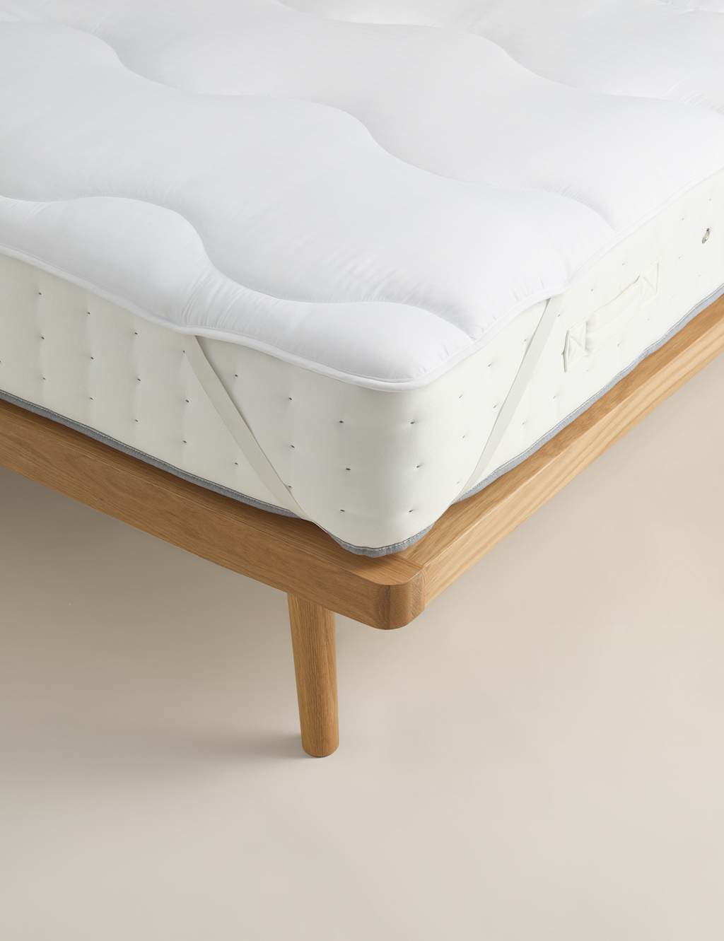 M&S Smart Wash & Dry Mattress Topper White