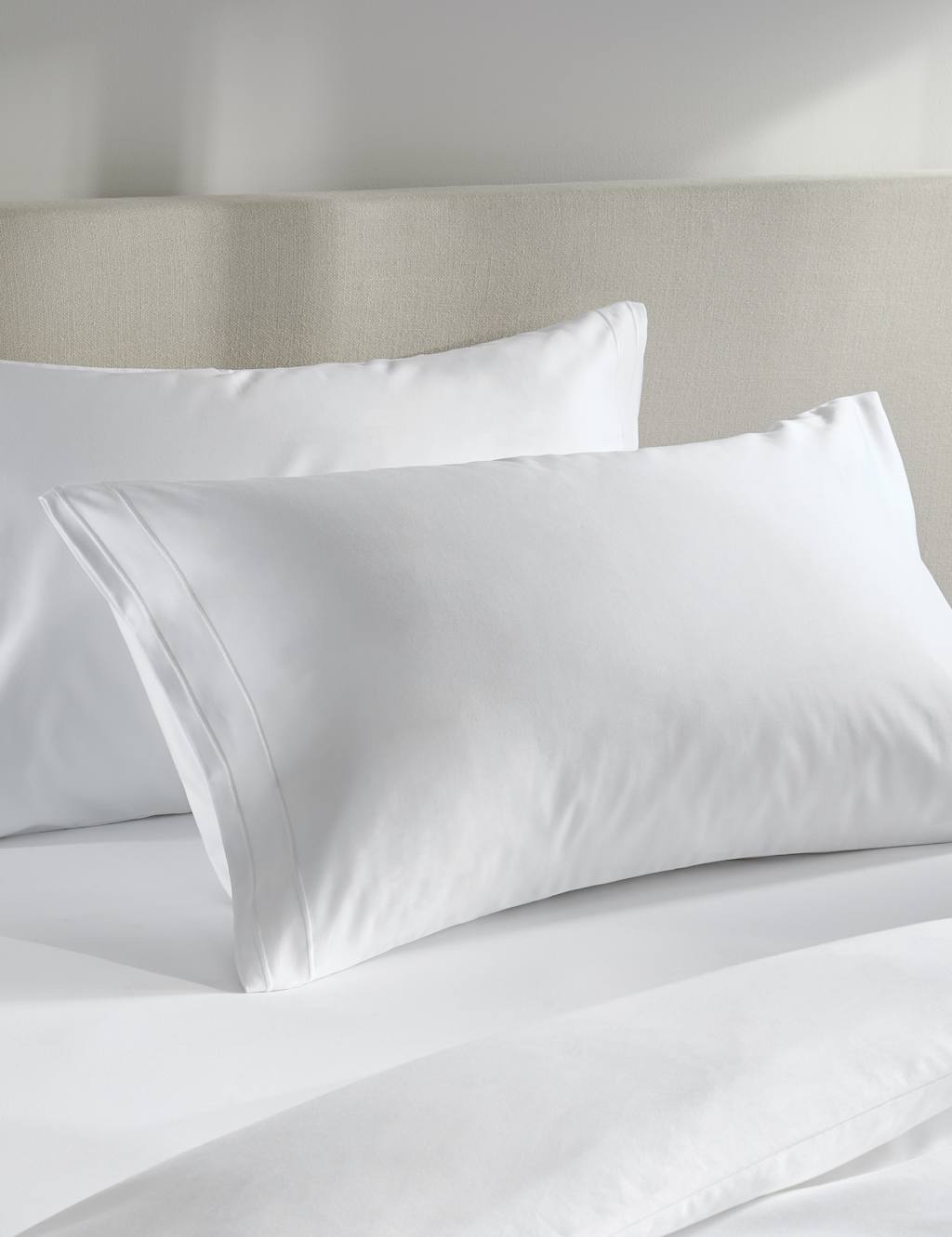 M&S 2 Pack Egyptian Cotton 1000 Thread Count Pillowcases White