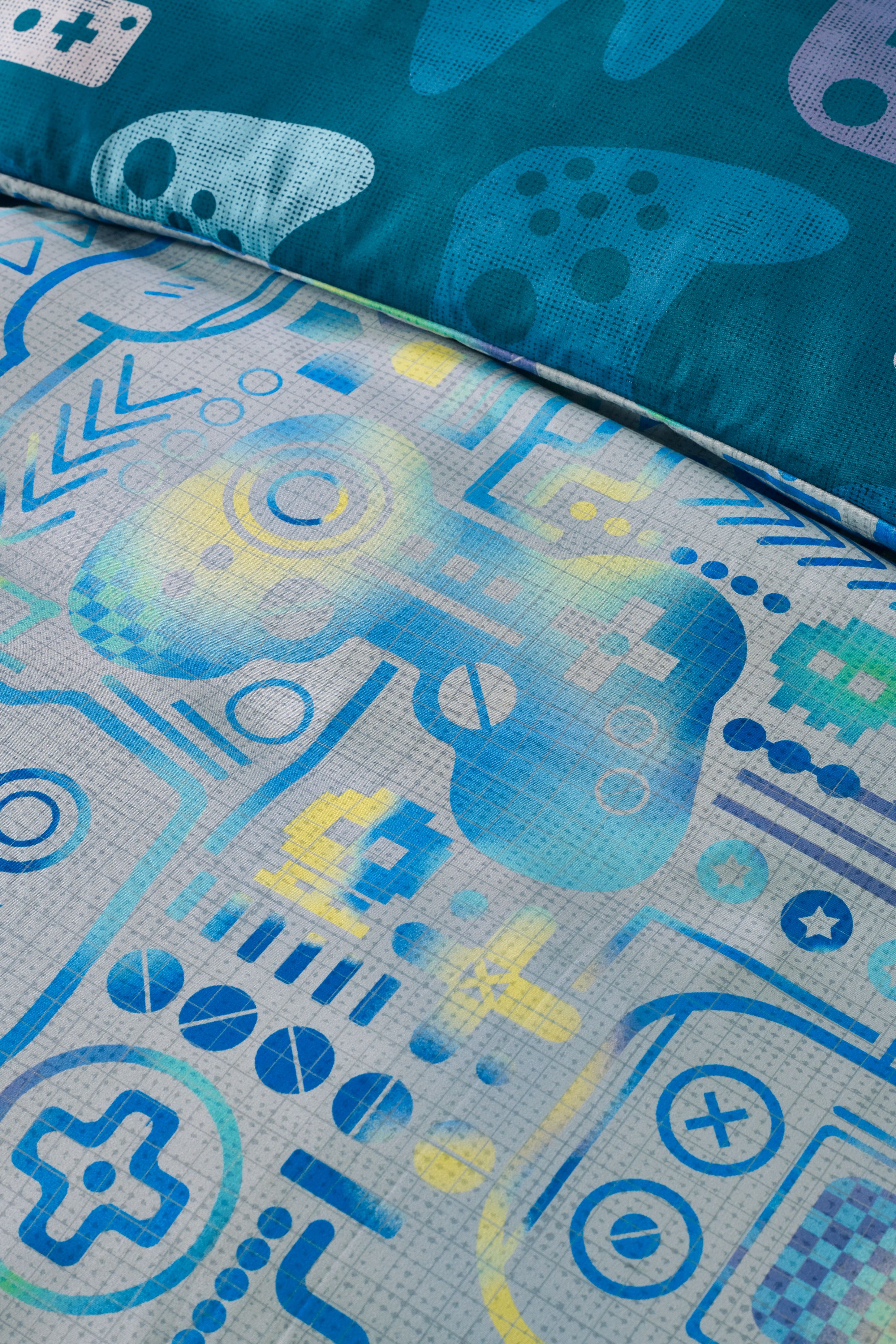 Catherine Lansfield 'Gamer' So Soft Duvet Cover Set in Grey 4