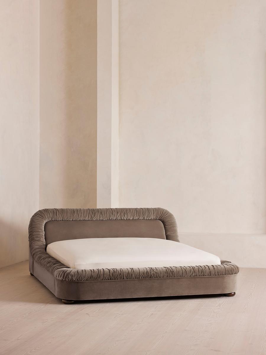 Vara Bed, King, Velvet, Taupe