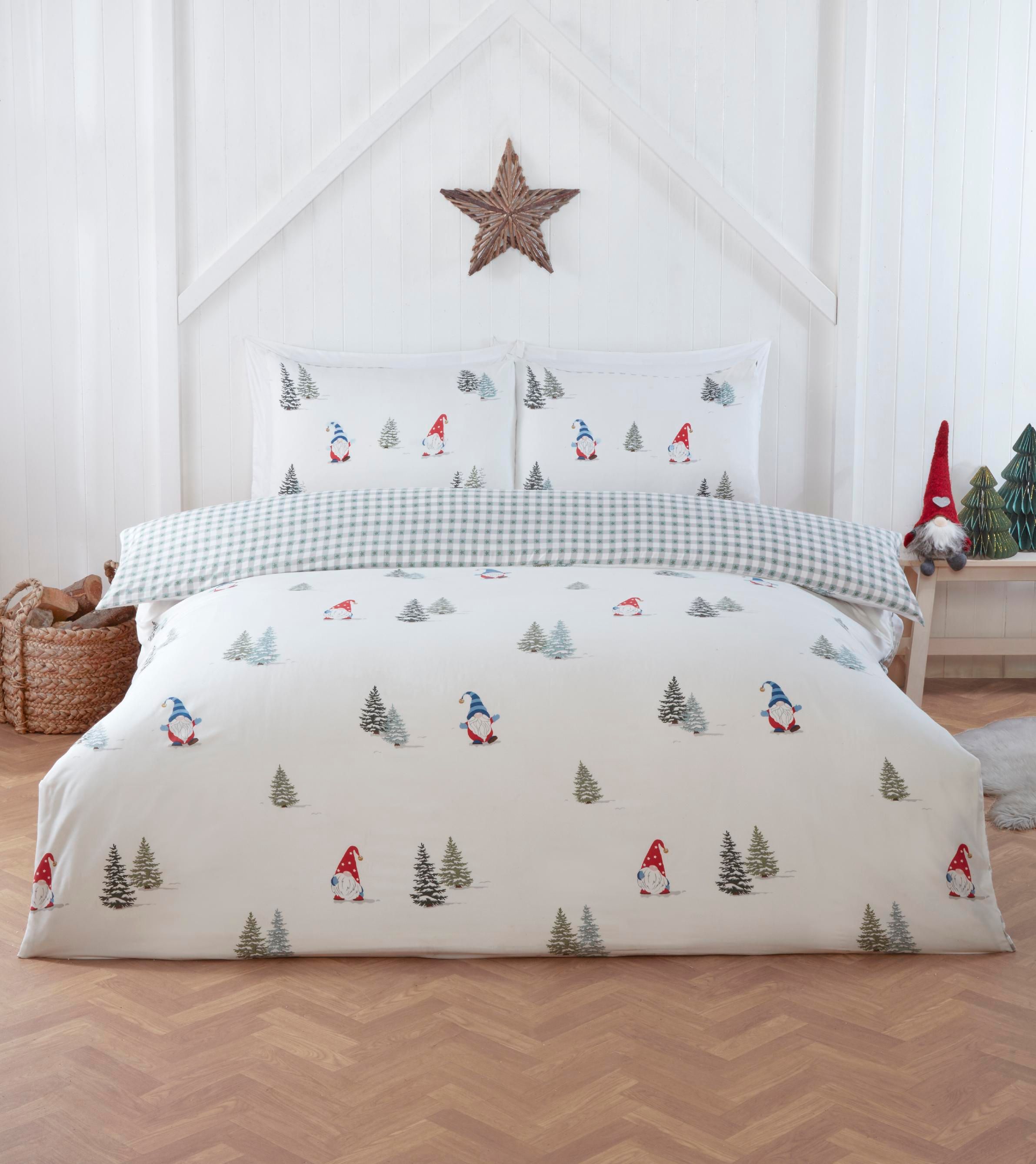 Rapport Home Winter Gonks Microfibre Reversible Duvet Cover Set with Pillowcase in White