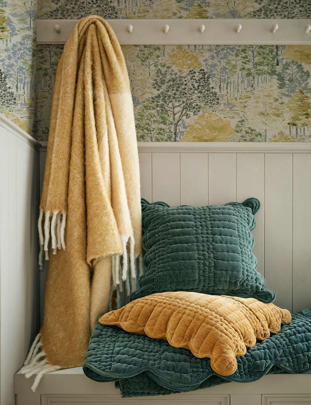 Laura Ashley Bronwen Tassled Throw with Wool Yellow Mix