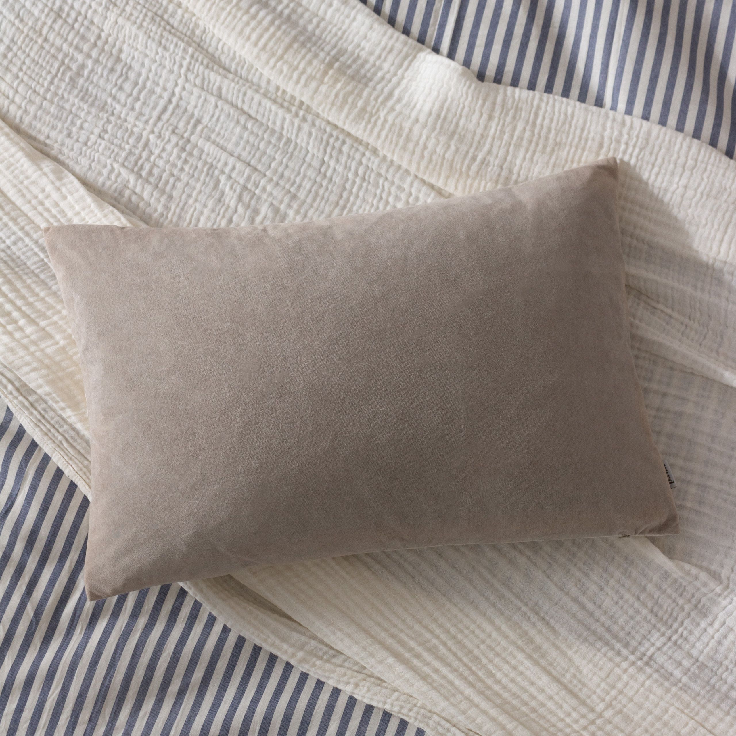 Yard Darland Velvet Cushion in Light Grey