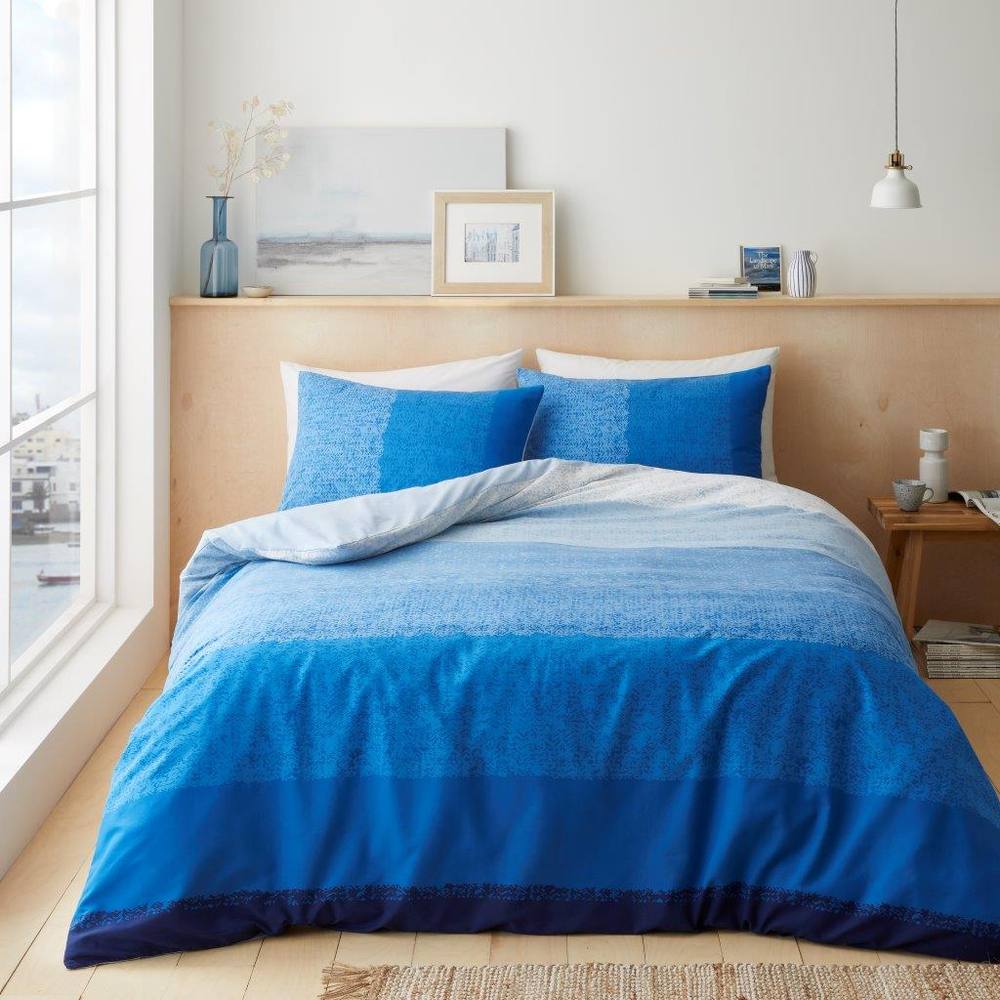 GAVENO CAVAILIA Kingsley Printed Duvet Cover in Navy
