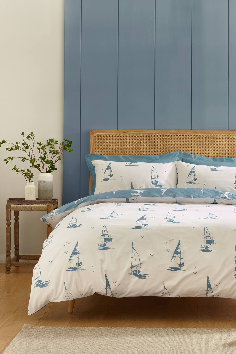 Catherine Lansfield 'Salcombe Boats' Reversible Duvet Cover Set in Light Blue