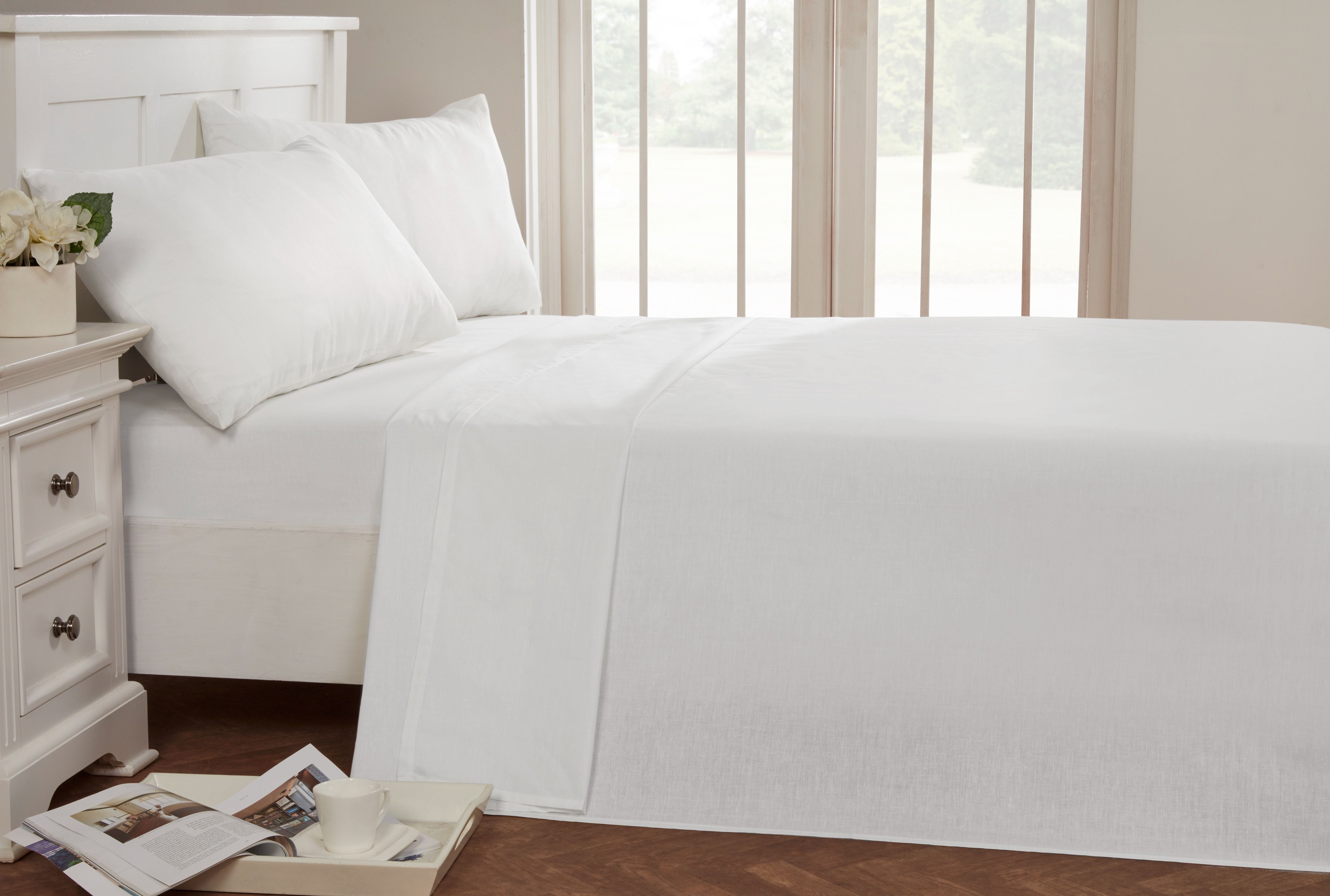 Rapport Home 56P Polycotton Housewife Pillowcase Pair (75 x 50 cm) in White