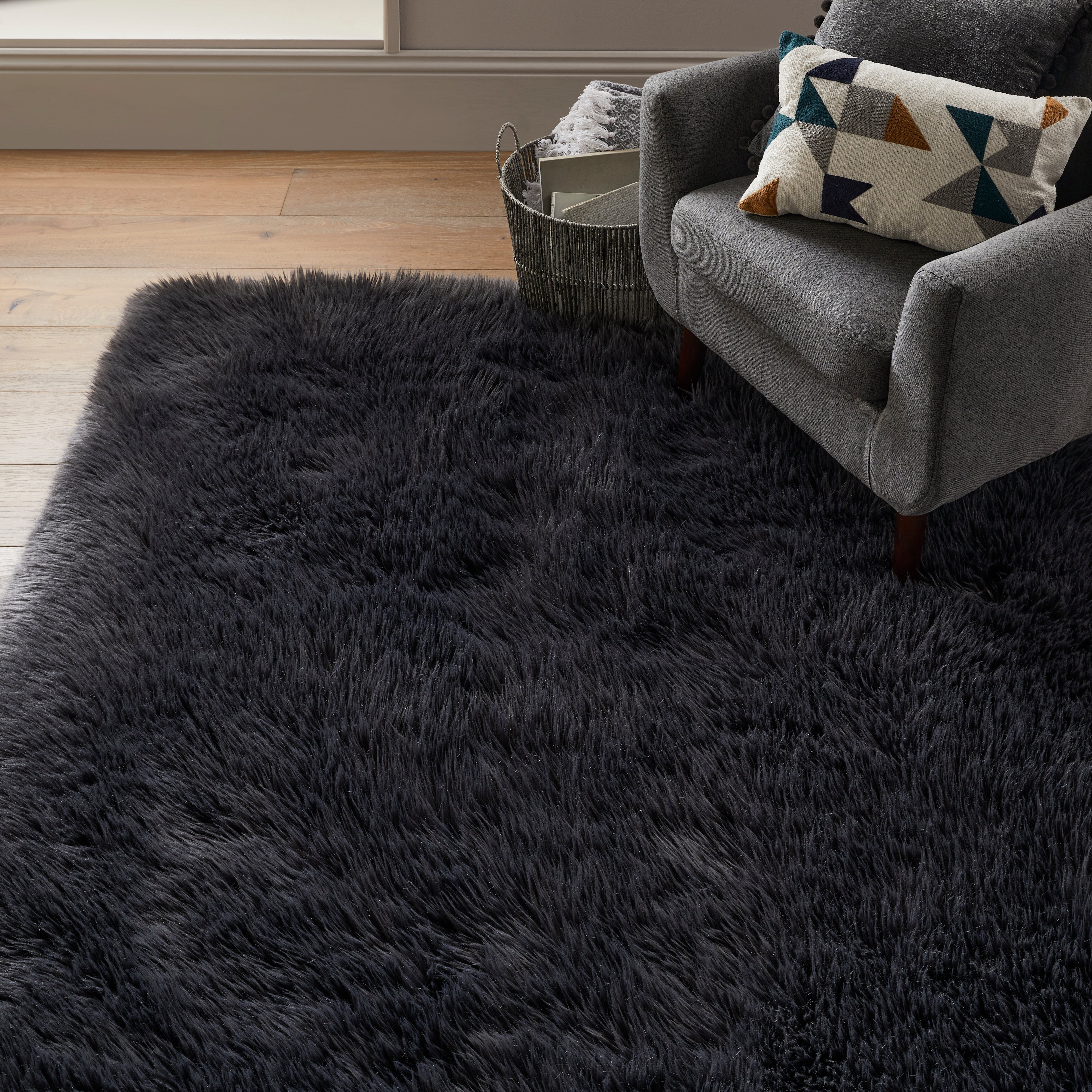 Luxe Faux Sheepskin Rug Luxe Charcoal
