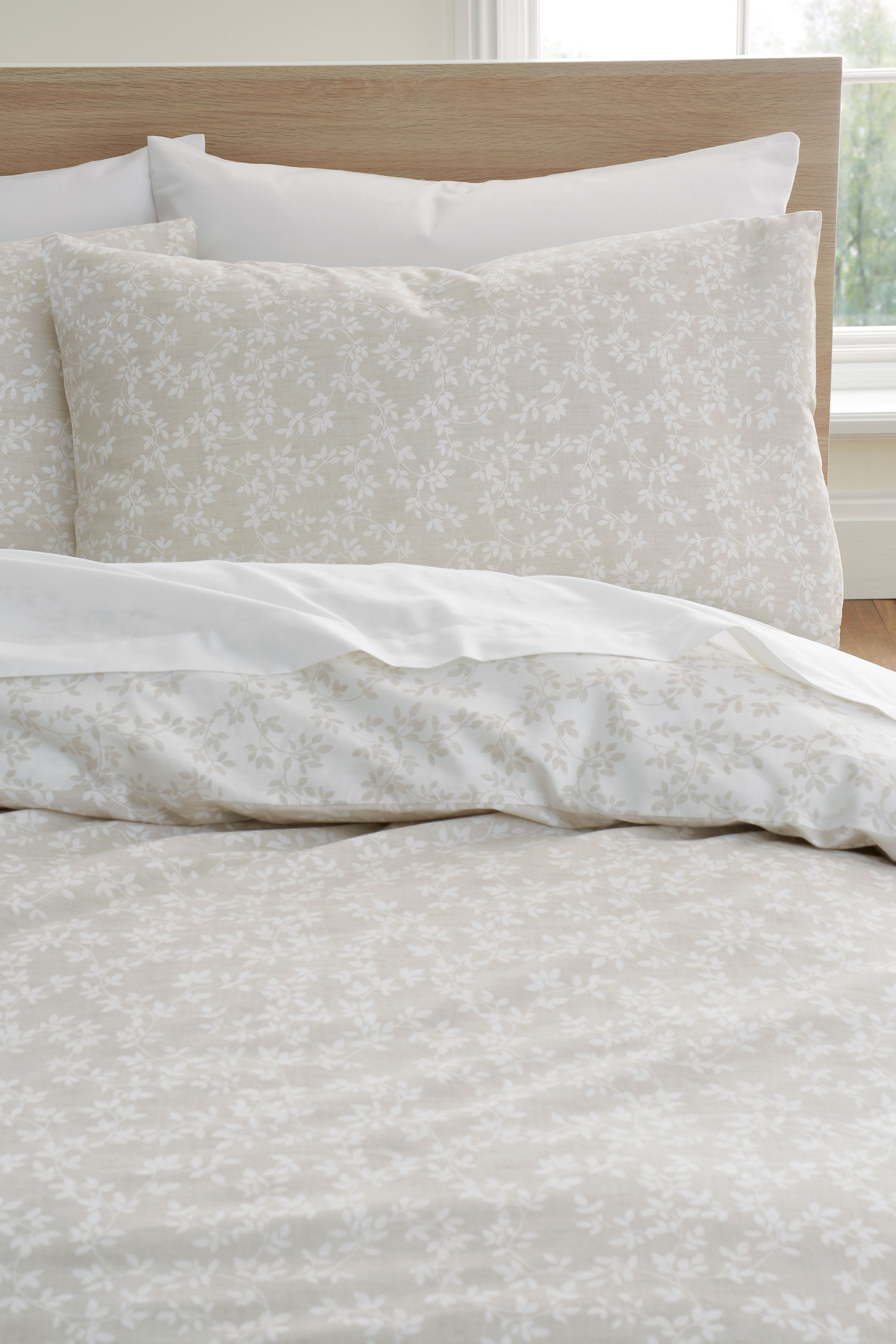 Bianca 'Shadow Leaves' 200TC Cotton Duvet Cover Set in Natural 3