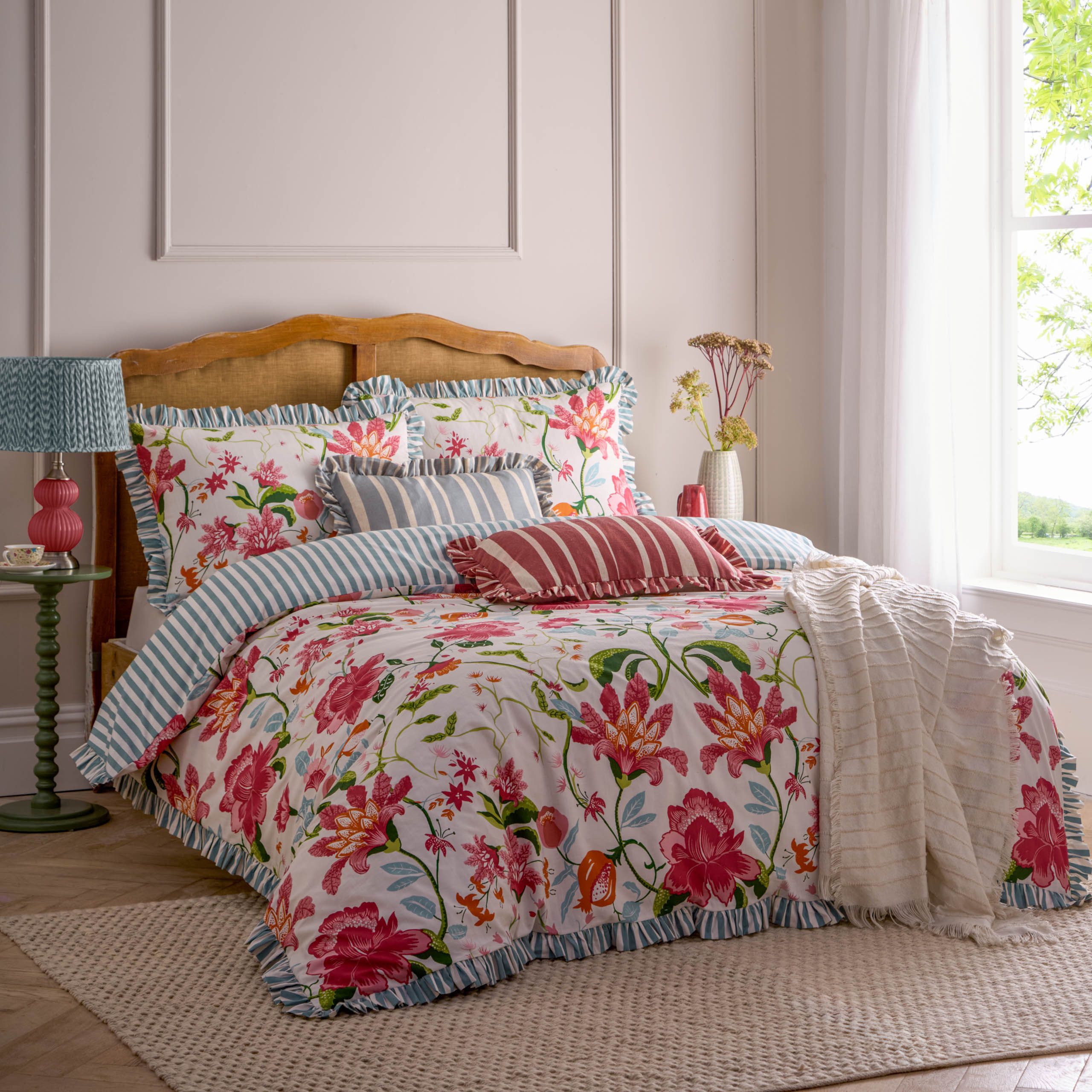 Wylder Claudia Floral Ruffle Duvet Cover Set