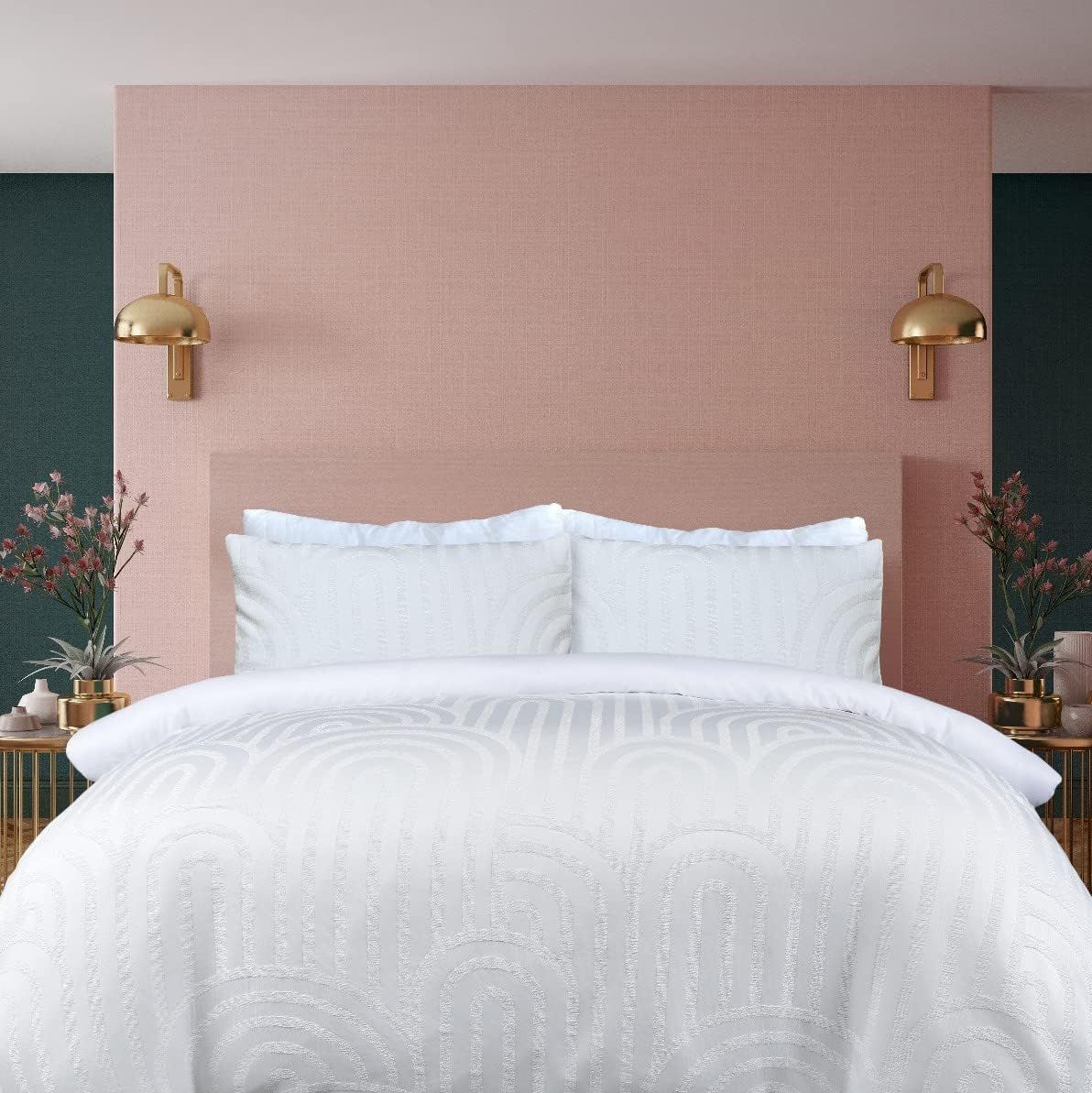 Smart Living Luxury Hotel Quality Reversible Tufted Arch Duvet Cover with Pillowcases in White