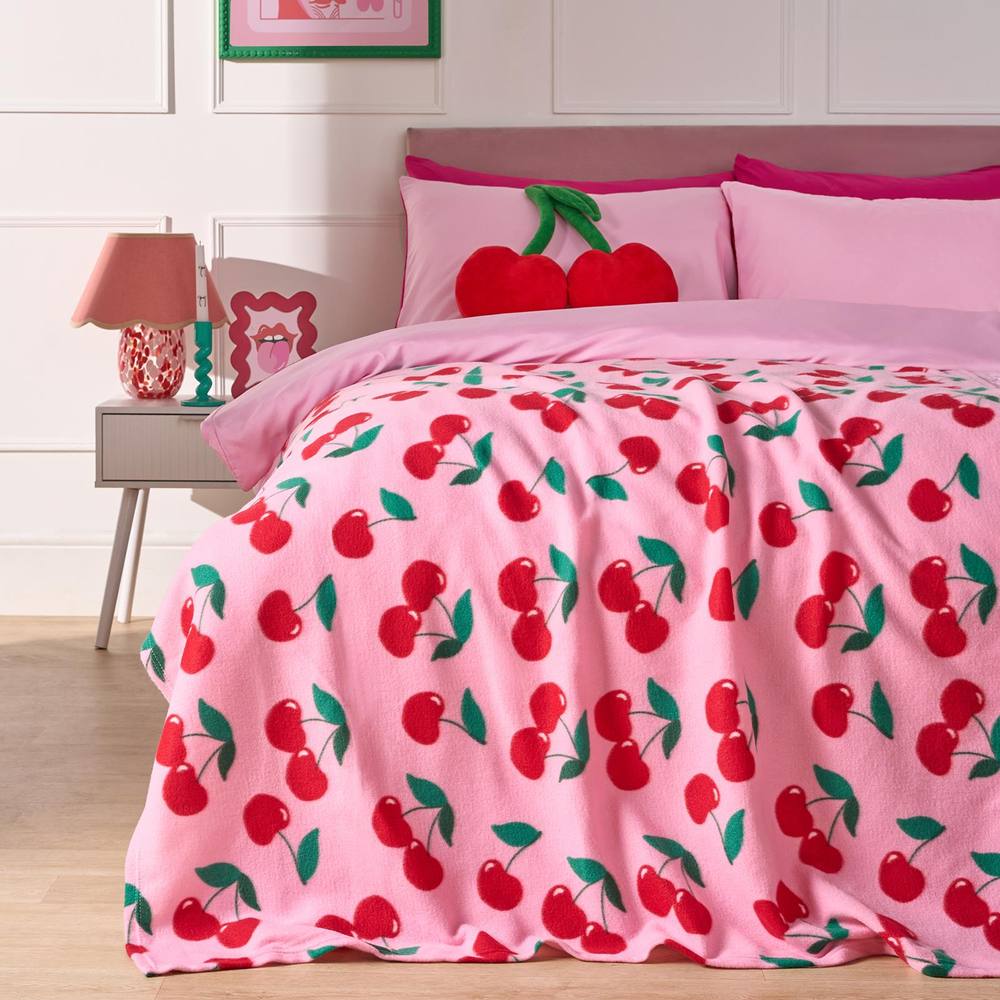 OHS Cherry Polar Fleece Throw Blanket Lightweight Bedspread in Pink