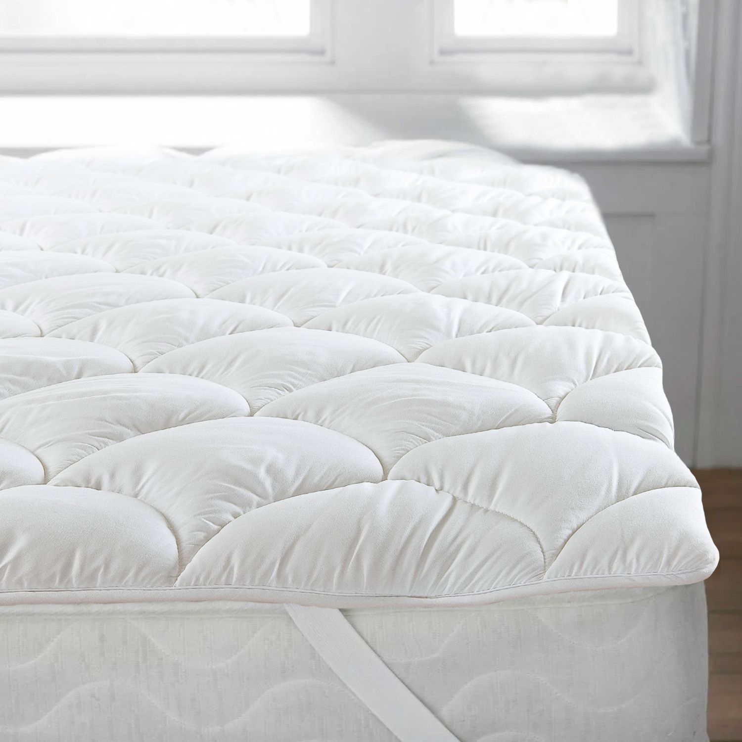 Velosso Cloud Hypoallergenic Mattress Topper in White