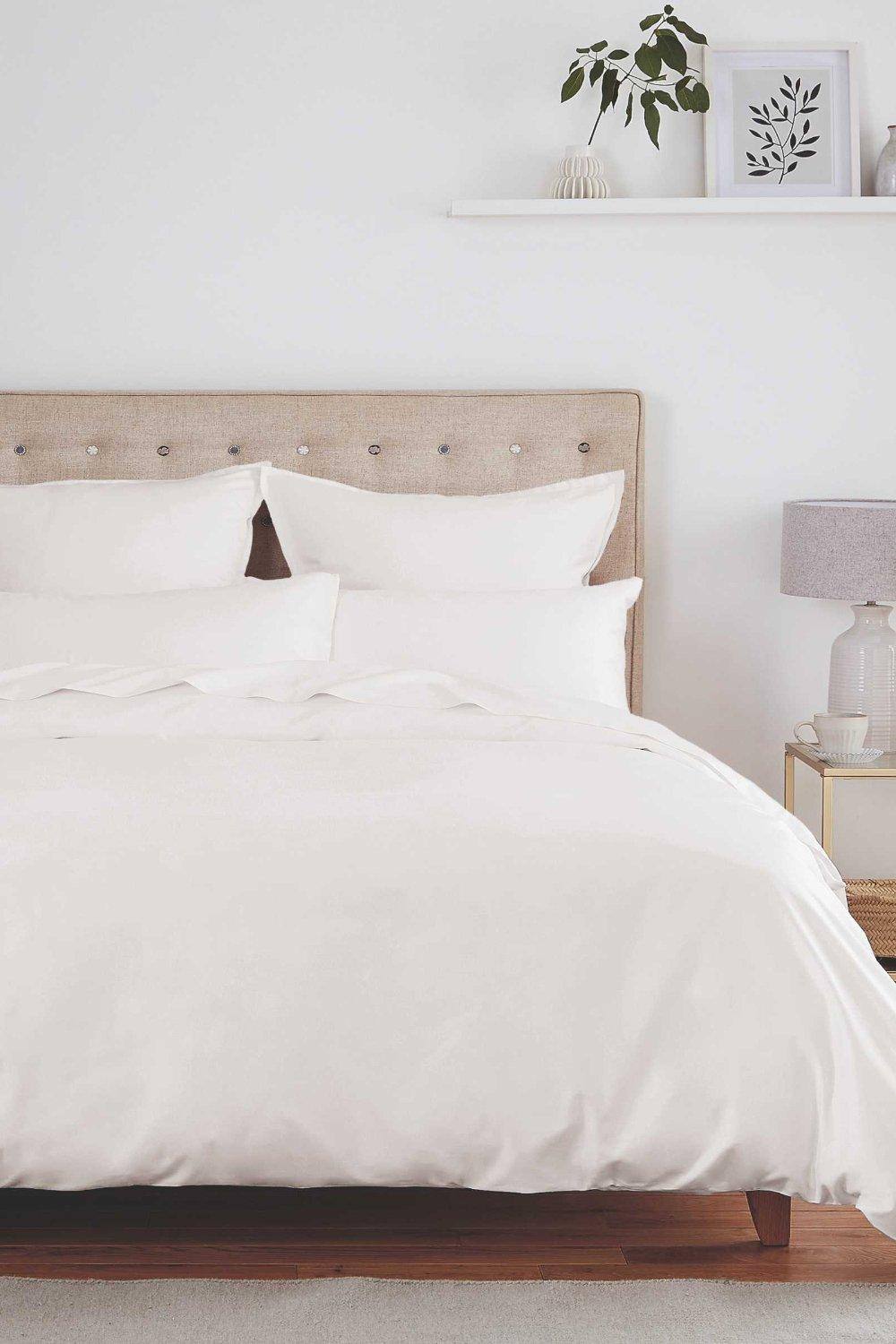 Murmur ' 1000TC' Plain Dye Fitted Sheet in White 3