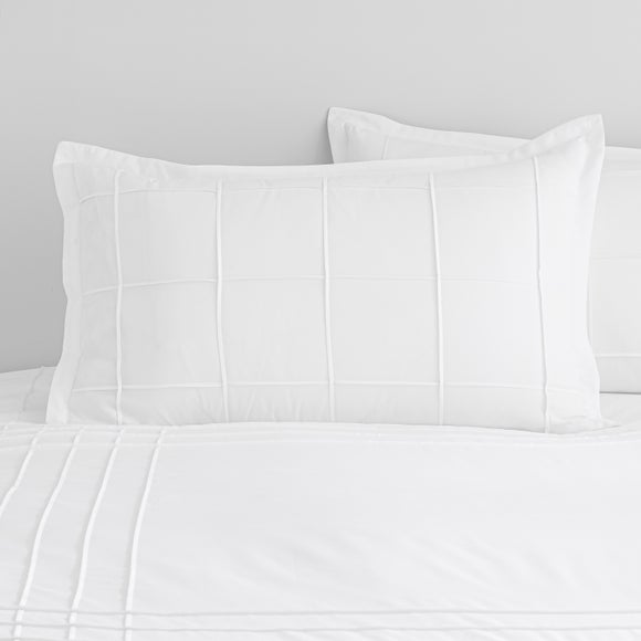 Jessa Pintuck Oxford Pillowcase