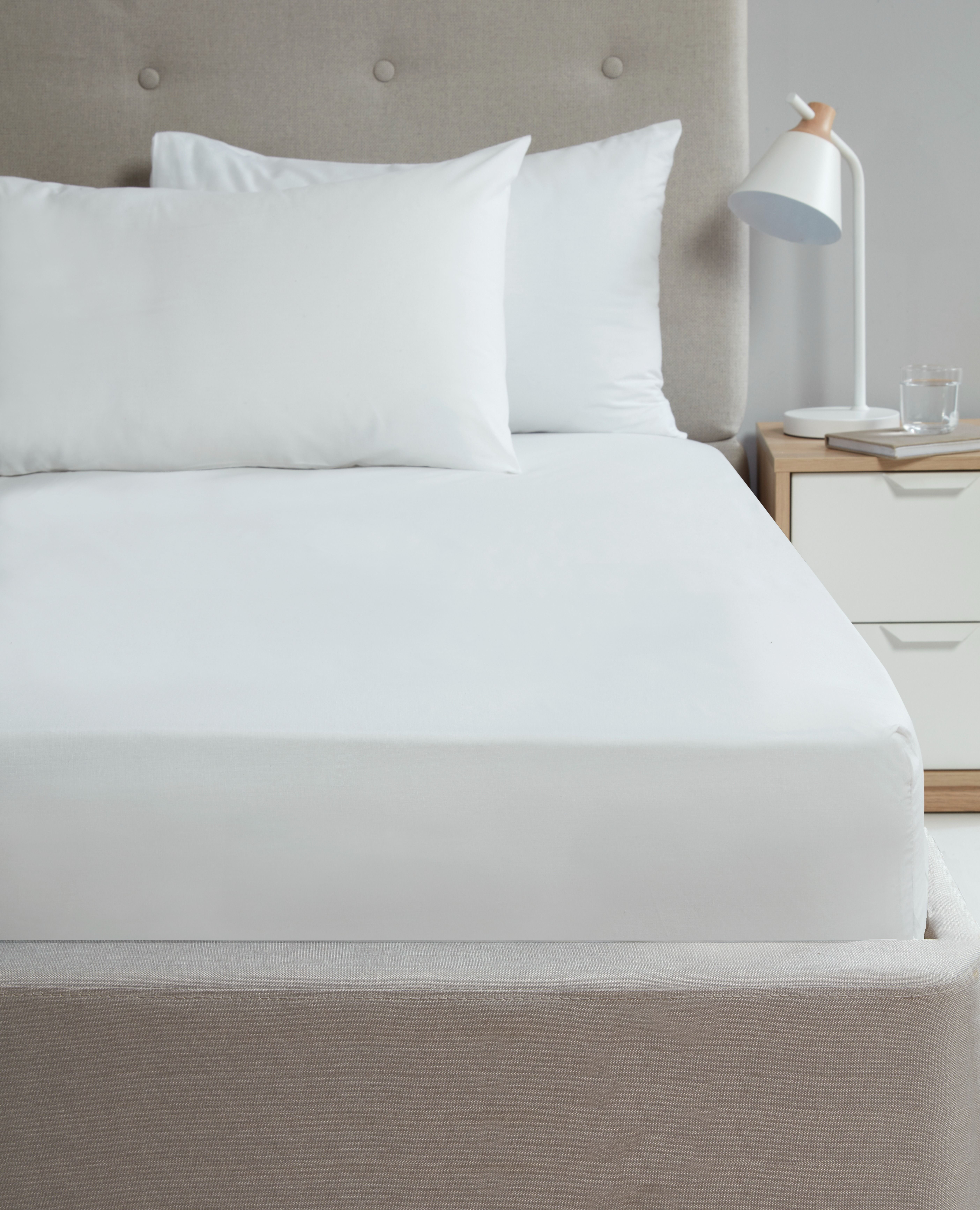 Rapport Home 56P Polycotton Flat Sheet in White