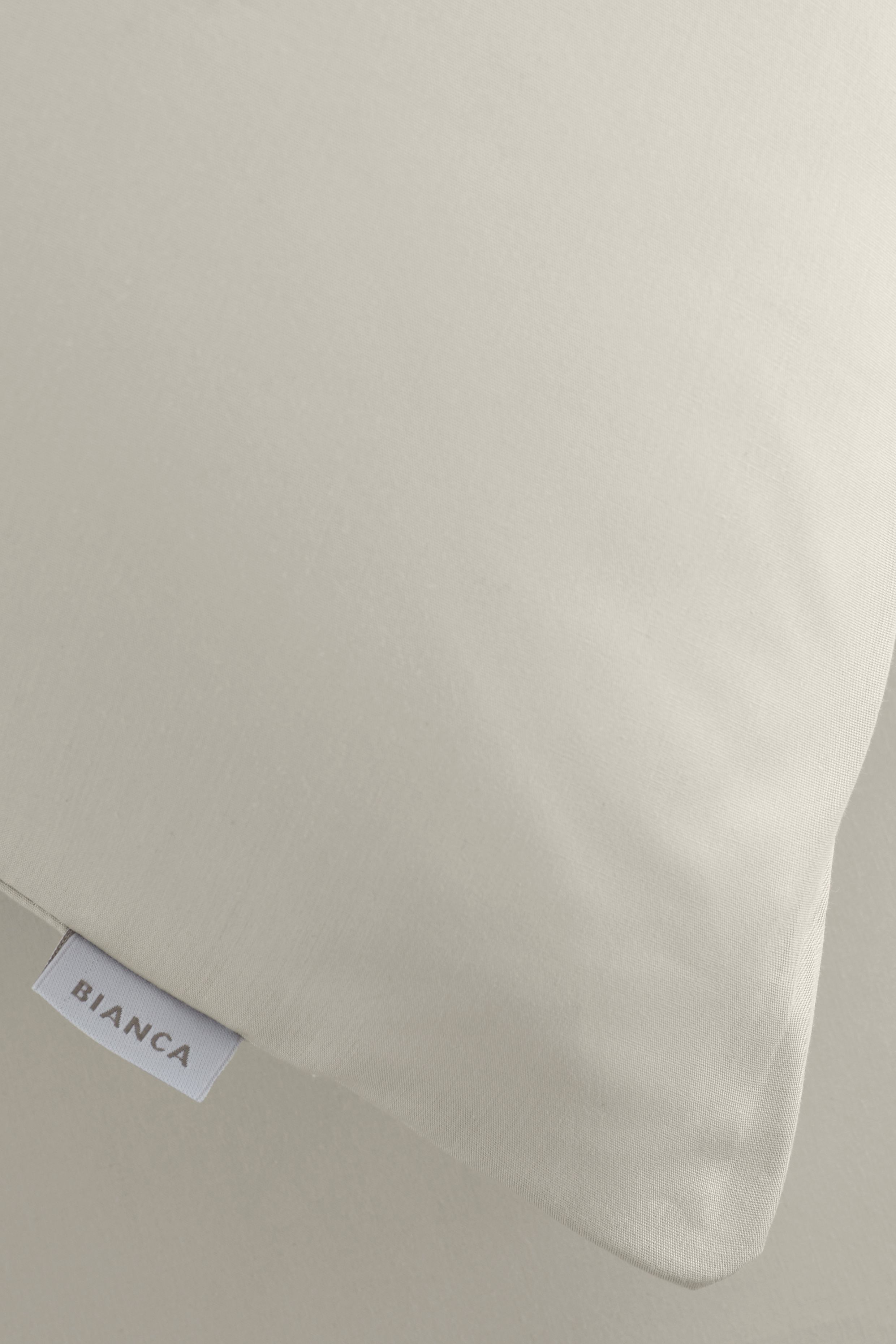 Bianca '200 Thread Count Cotton Percale' Standard Pillowcase Pair in Natural 3