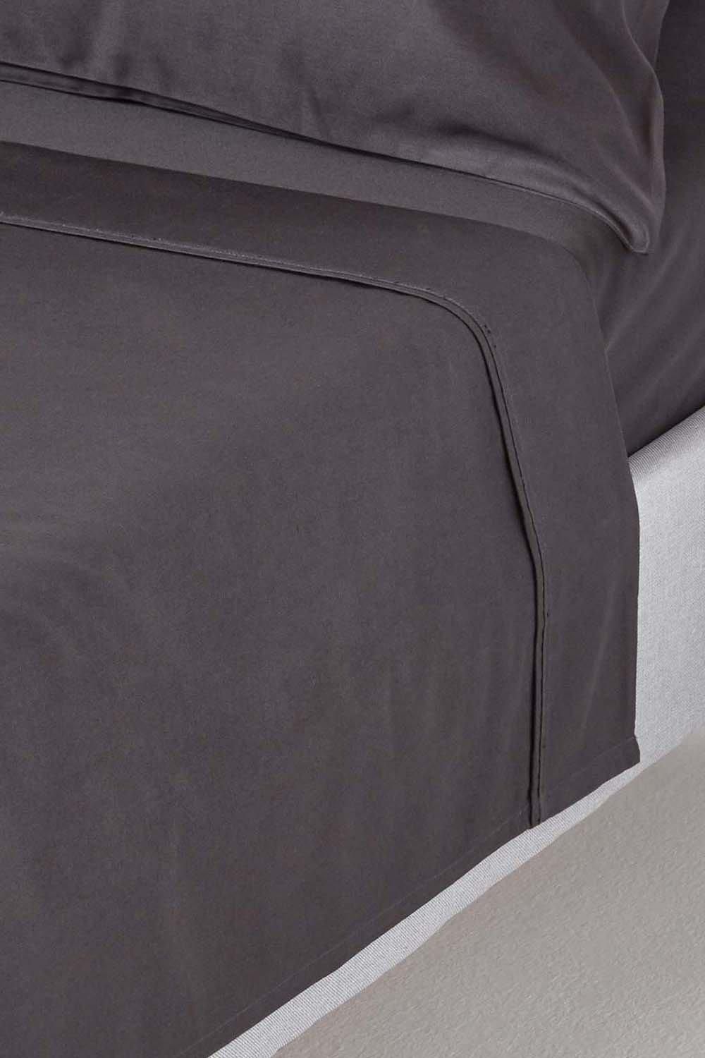Homescapes Egyptian Cotton Flat Sheet 1000 Thread Count in Charcoal