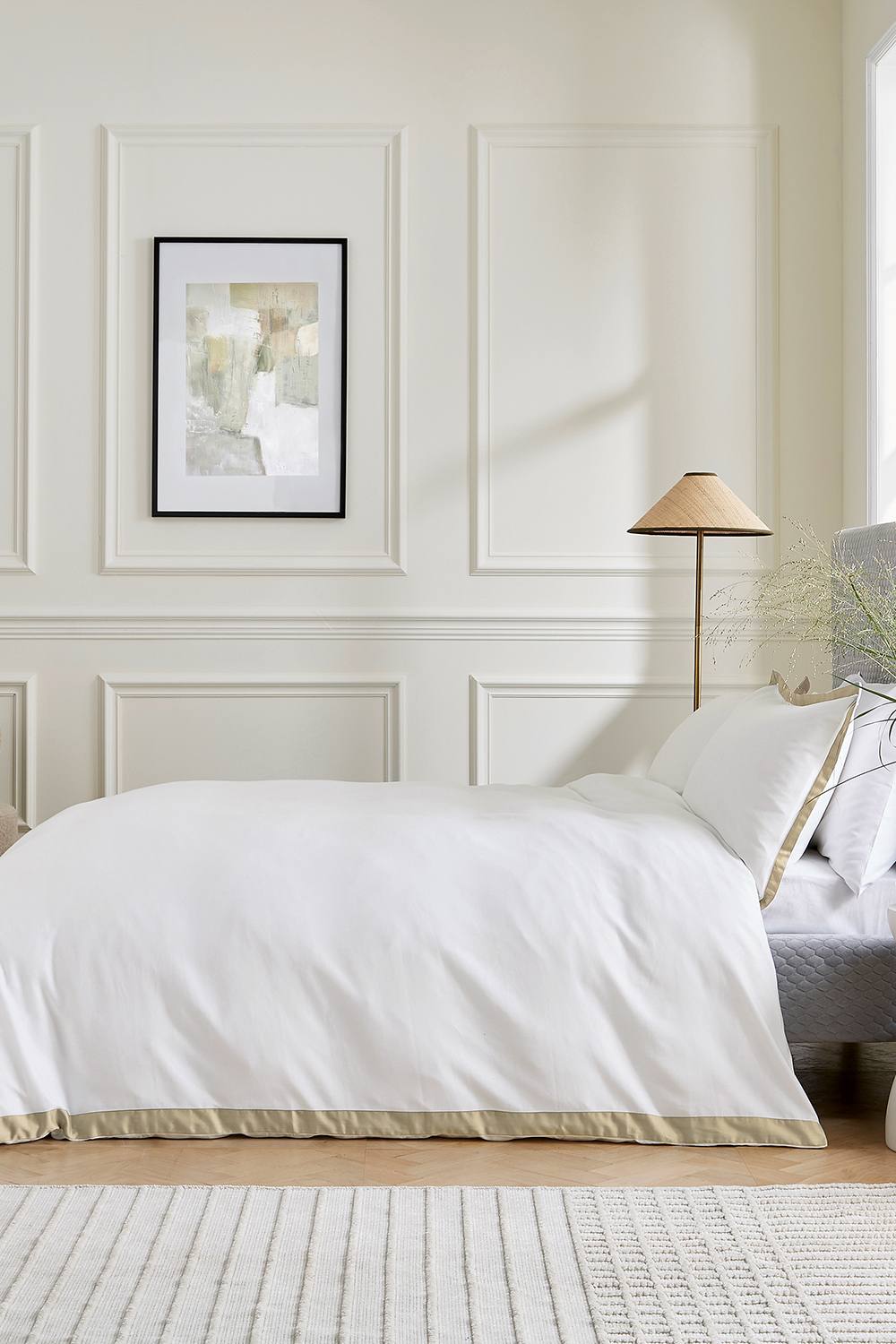 1951 'Oleanna' Cotton Sateen Duvet Cover Set in White