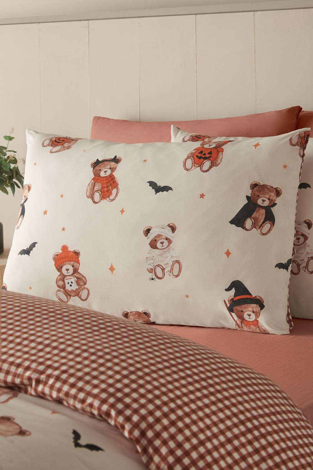 Catherine Lansfield Scare Bears Halloween Reversible Duvet Cover Set in Cream 3