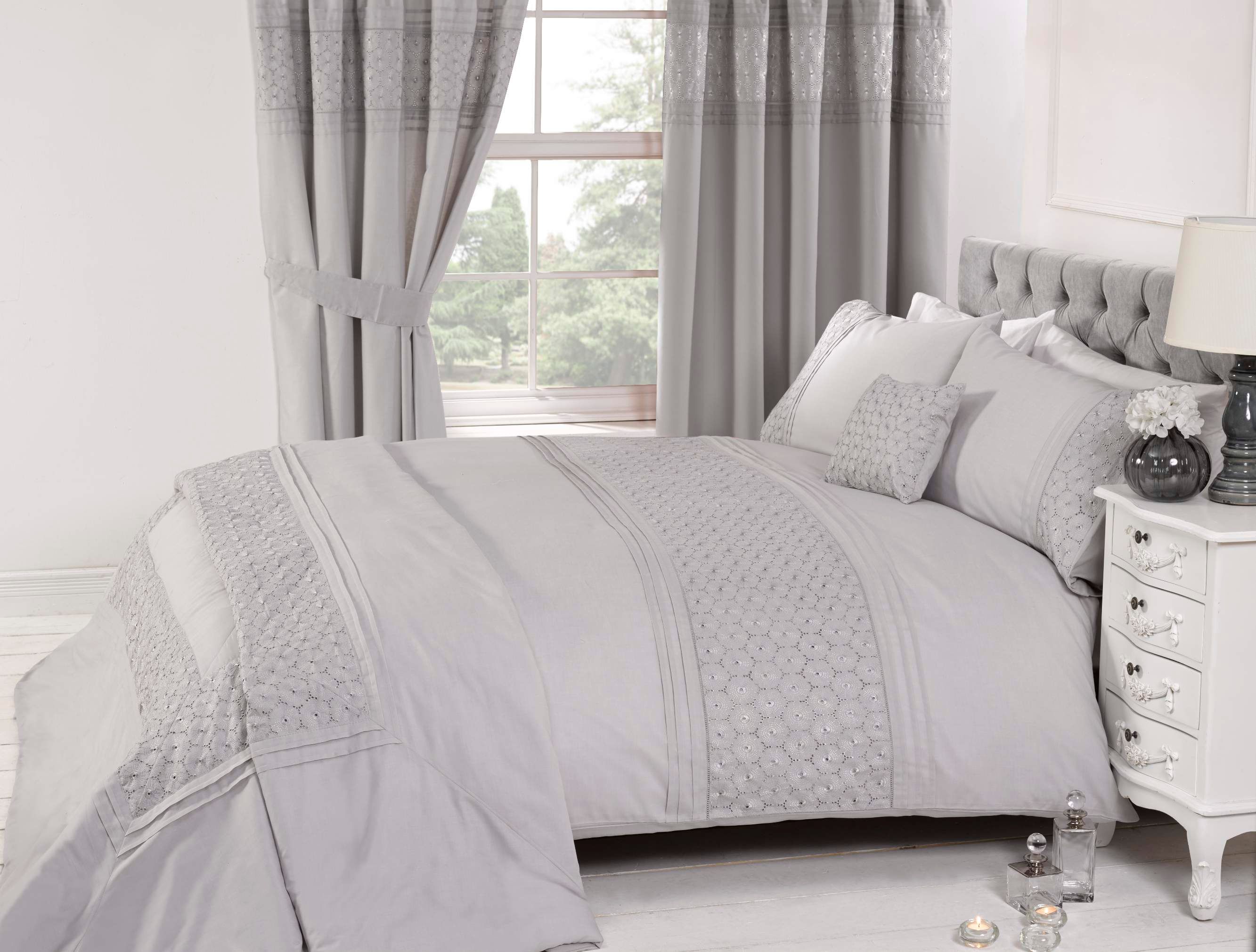 Rapport Home Everdean Polycotton Duvet Cover Set With Pillowcase in Silver