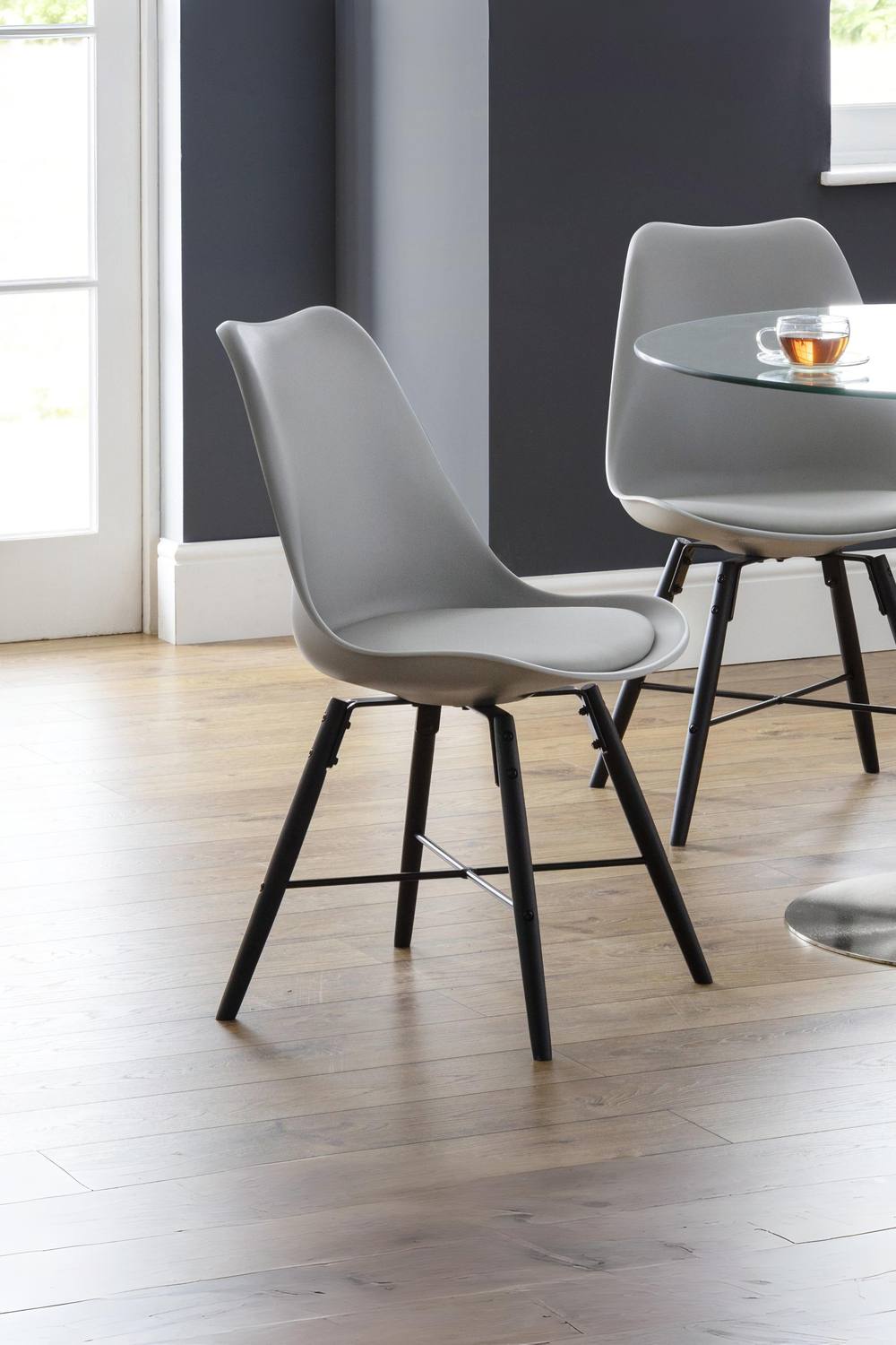 Julian Bowen Kari Plastic Dining Chair (Set of 2) in Grey