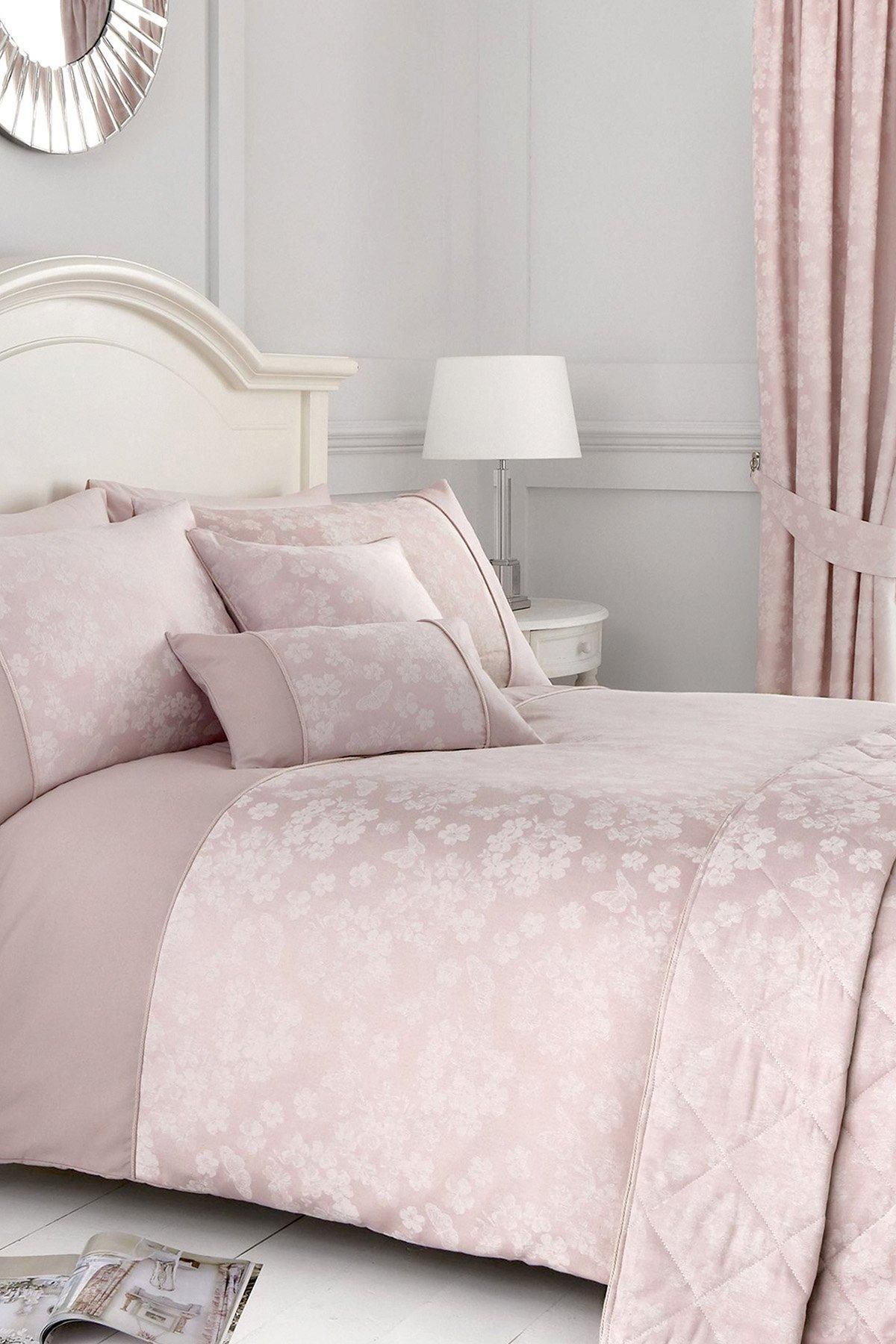 Dreams & Drapes 'Blossom' Premium Woven Jacquard Floral Blossom Duvet Cover Set in Rose