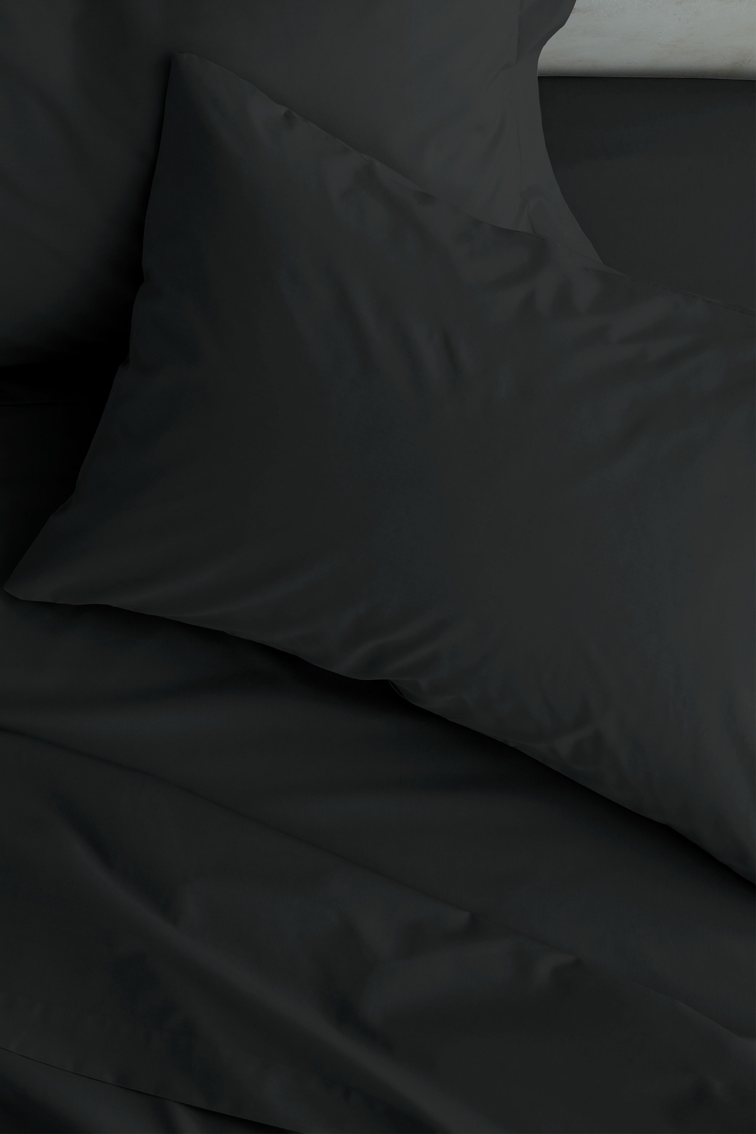 Catherine Lansfield 'Easy Iron Percale' Standard Pillowcase Pair in Black
