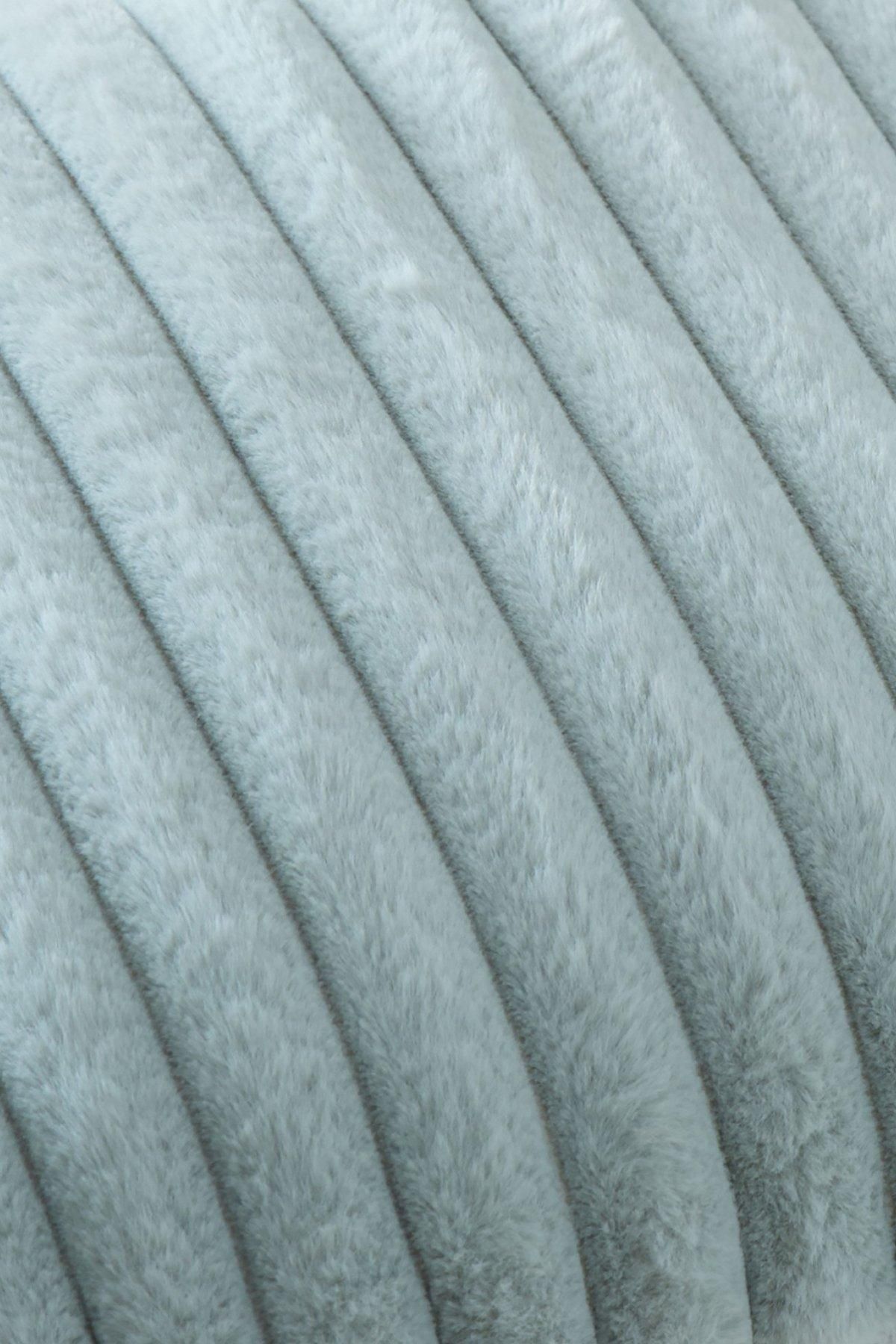 Appletree 'Morritz' Faux Fur Filled Cushion in Green 5