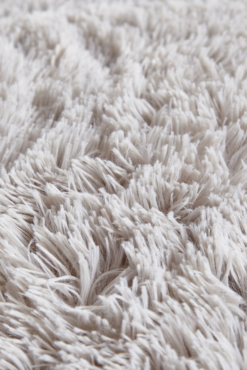 Catherine Lansfield 'Cuddly' Faux Fur Duvet Set in Silver 4