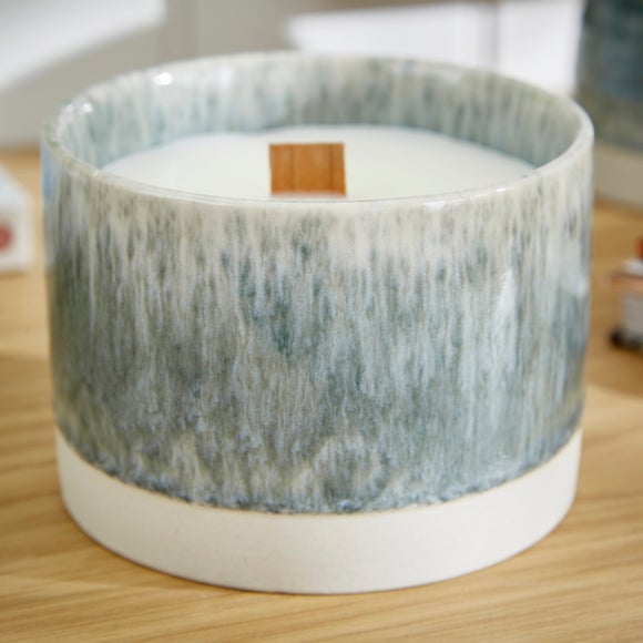 Churchgate Oud and Bergamot Crackle Candle 3