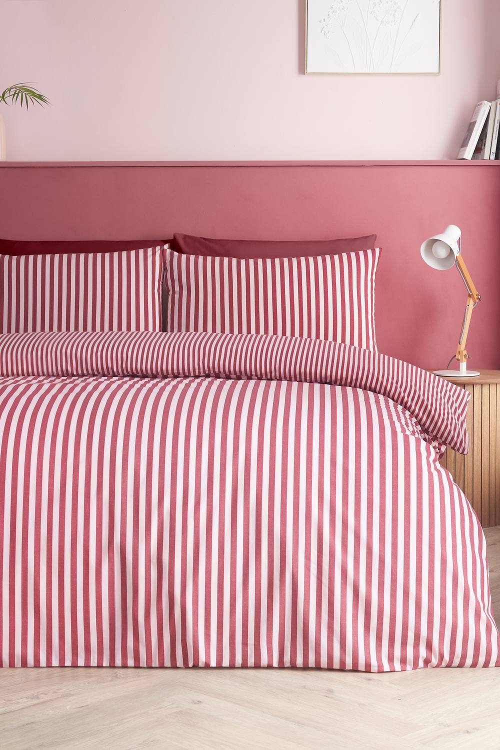 Catherine Lansfield 'Epping Textured Stripe' Reversible Duvet Cover Set in Burgundy