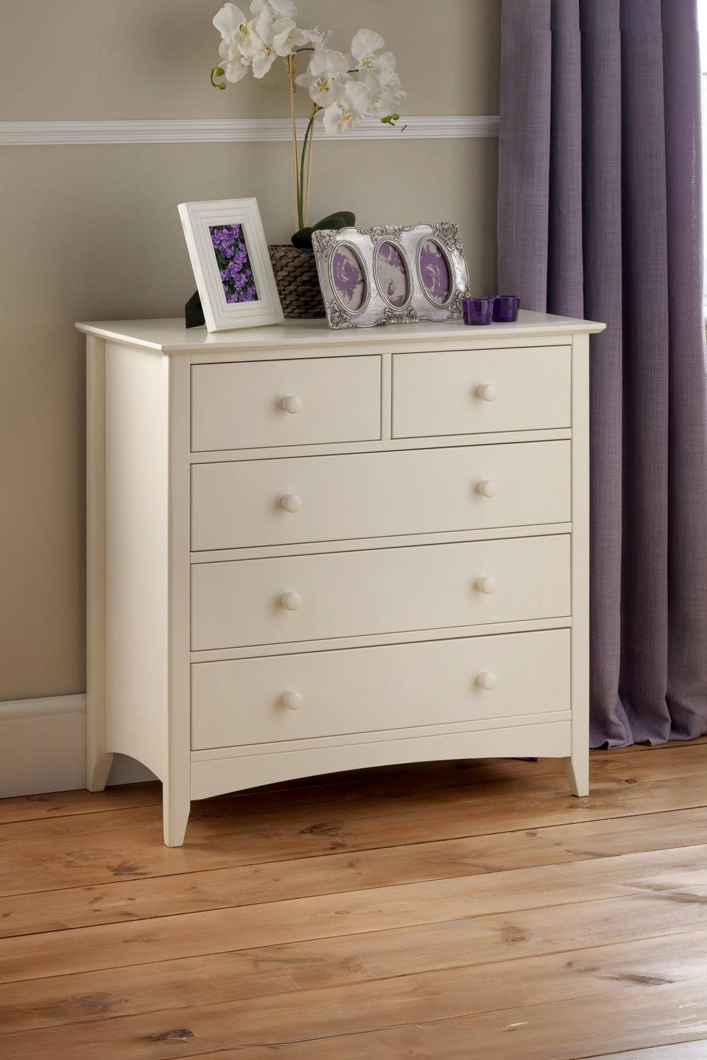 Julian Bowen Cameo 5 Drawer Chest (3+2) in Warm White