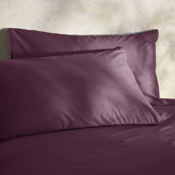 100% Egyptian Cotton 220 Thread Count Standard Pillowcase Pair