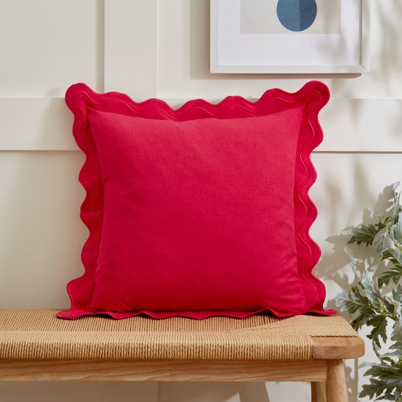 Scalloped Edge Square Cushion