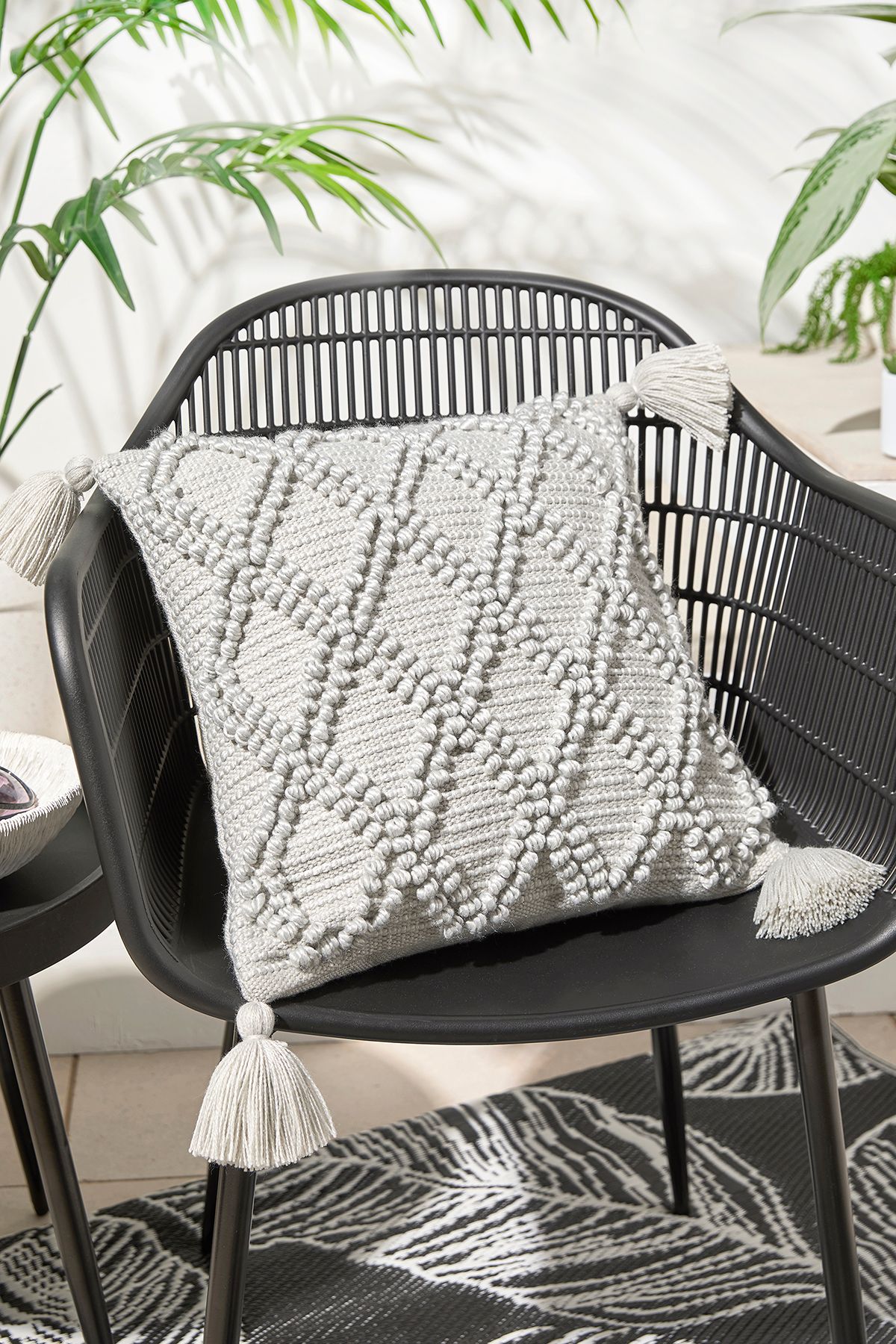 Drift Home 'Alda' Outdoor Durable Garden Filled Bench Cushion in Grey
