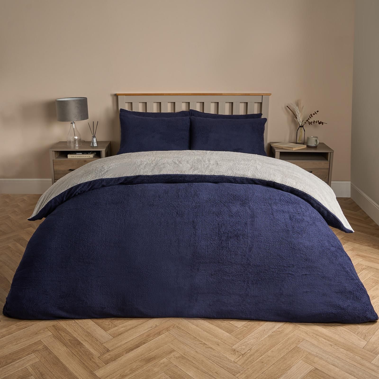 OHS Reversible Teddy Duvet Cover with Pillowcase in Dark Navy