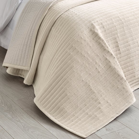Catherine Lansfield Velvet Pinsonic Bedspread