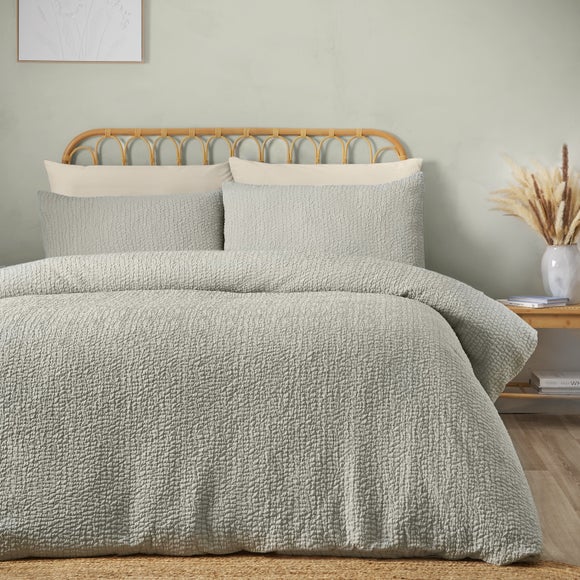 Catherine Lansfield Crinkle Seersucker Duvet Cover & Pillowcase Set