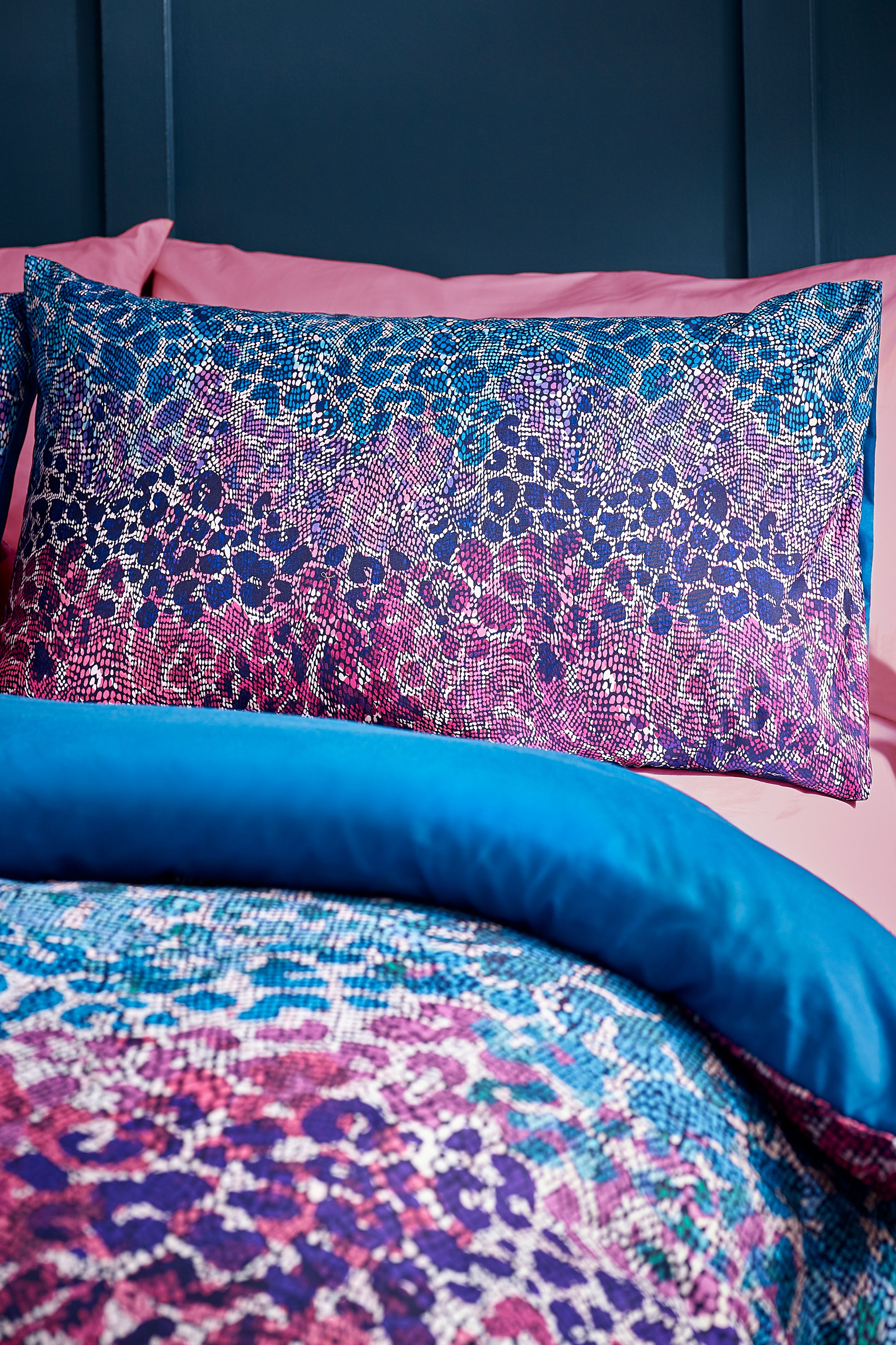 Catherine Lansfield 'Satin Animal Print' Duvet Cover Set in Teal 2
