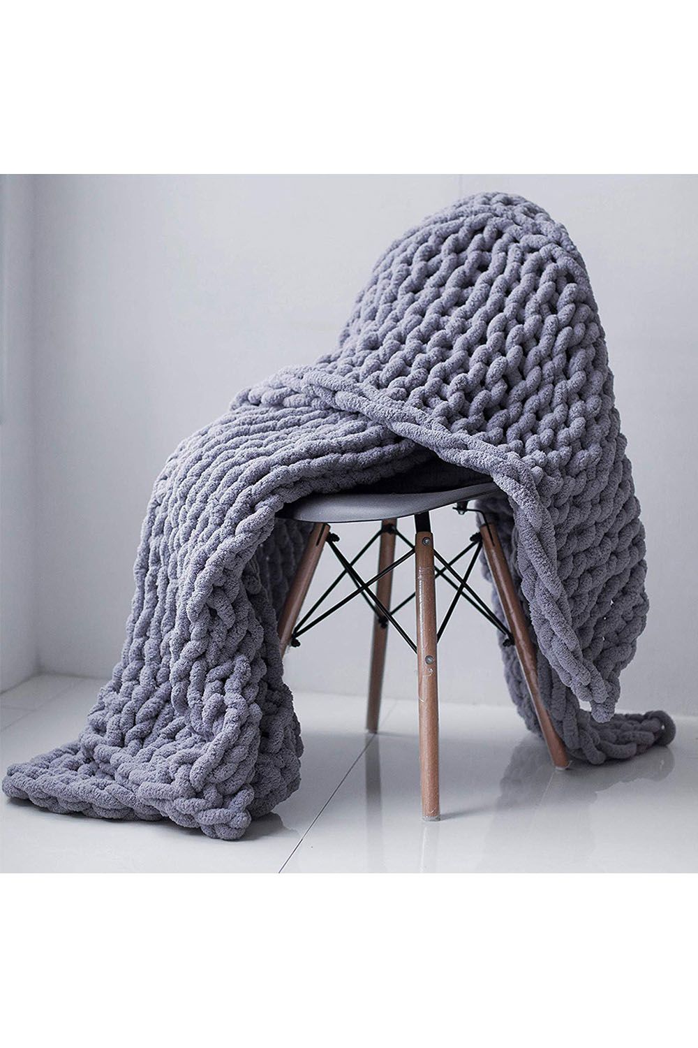 Living and Home 100x150cm Handmade Chunky Knit Throw Blanket in Grey
