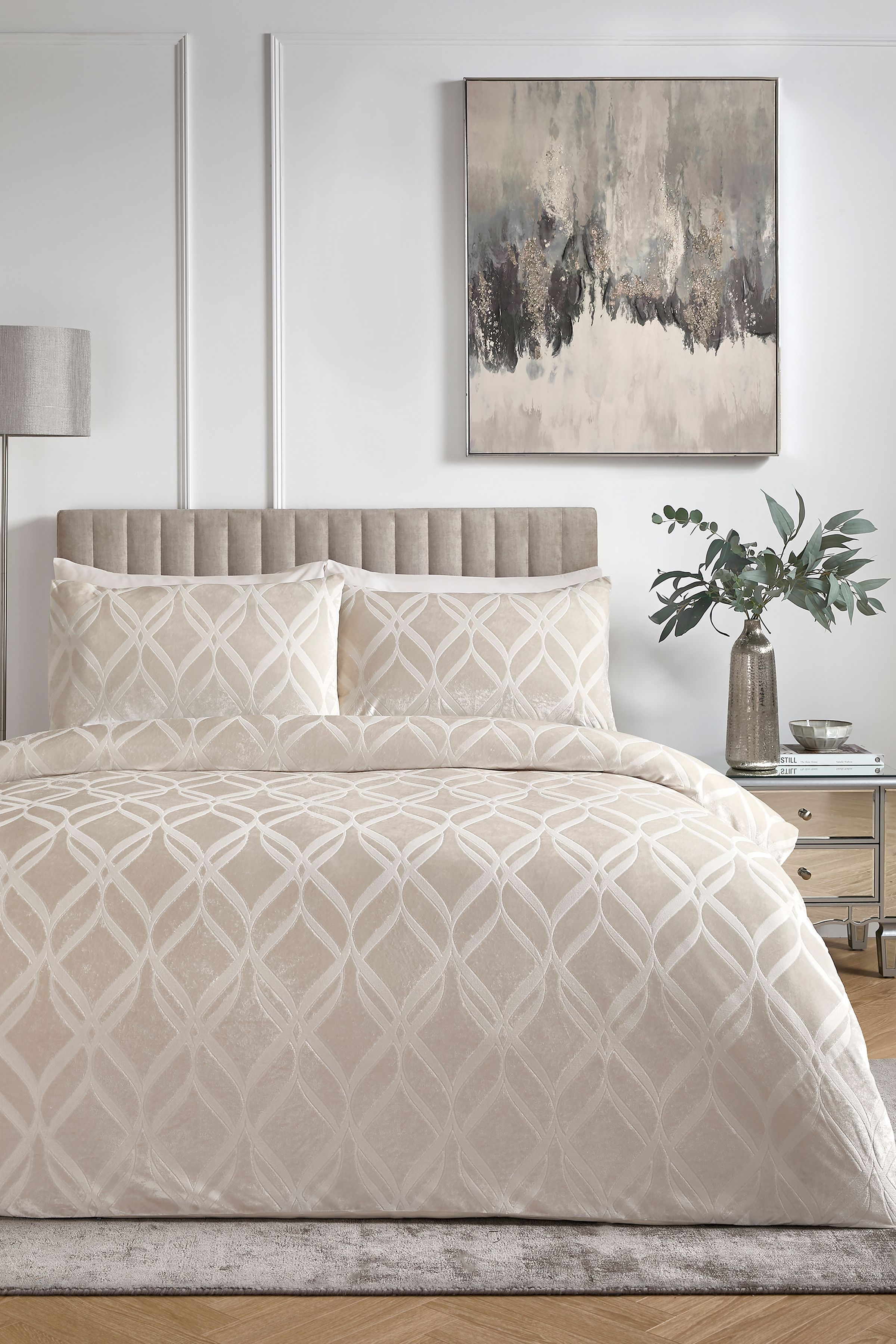 Soiree 'Belfort' Woven Geo Velvet Duvet Cover Set in Ivory