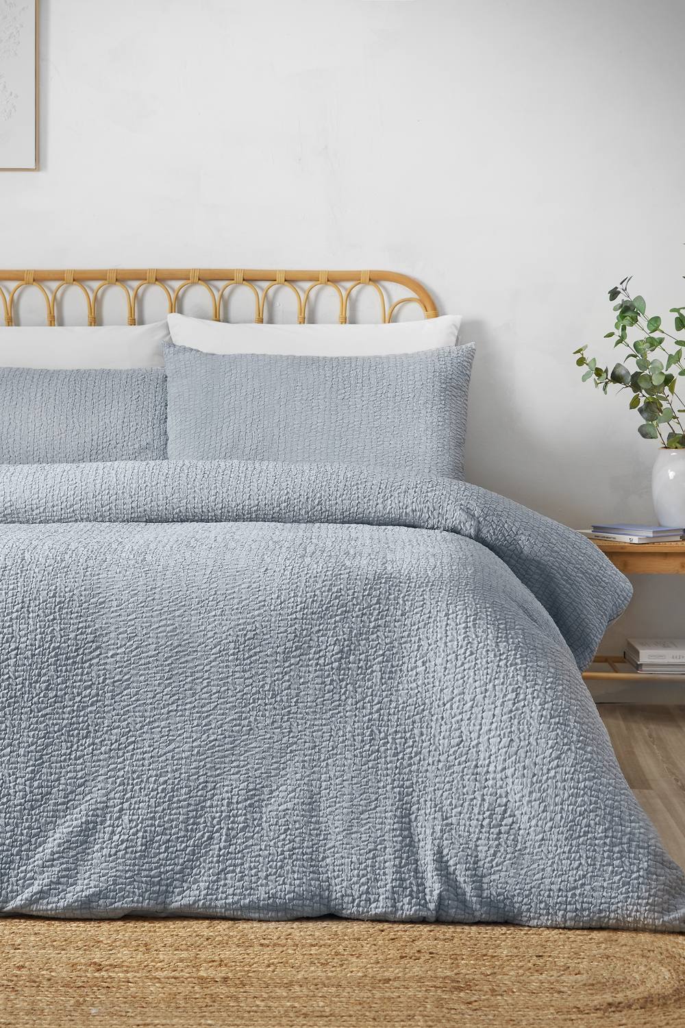 Catherine Lansfield 'Crinkle Seersucker' Duvet Cover Set in Blue