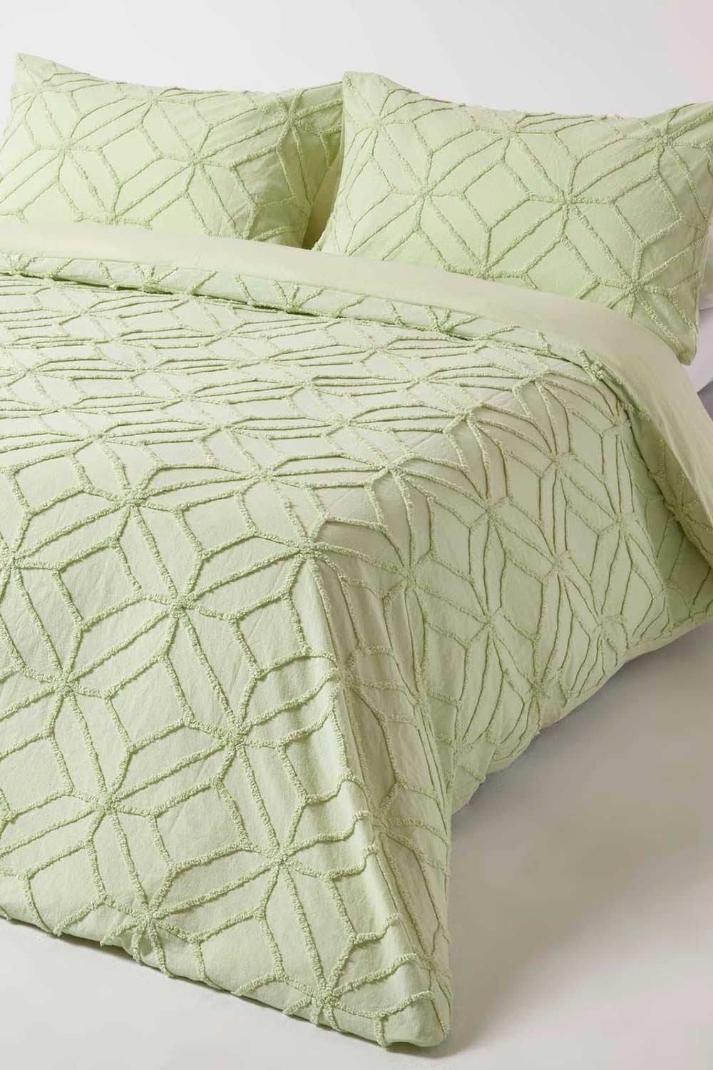 Homescapes Diamond Cotton Tufted Duvet Cover Set in Green