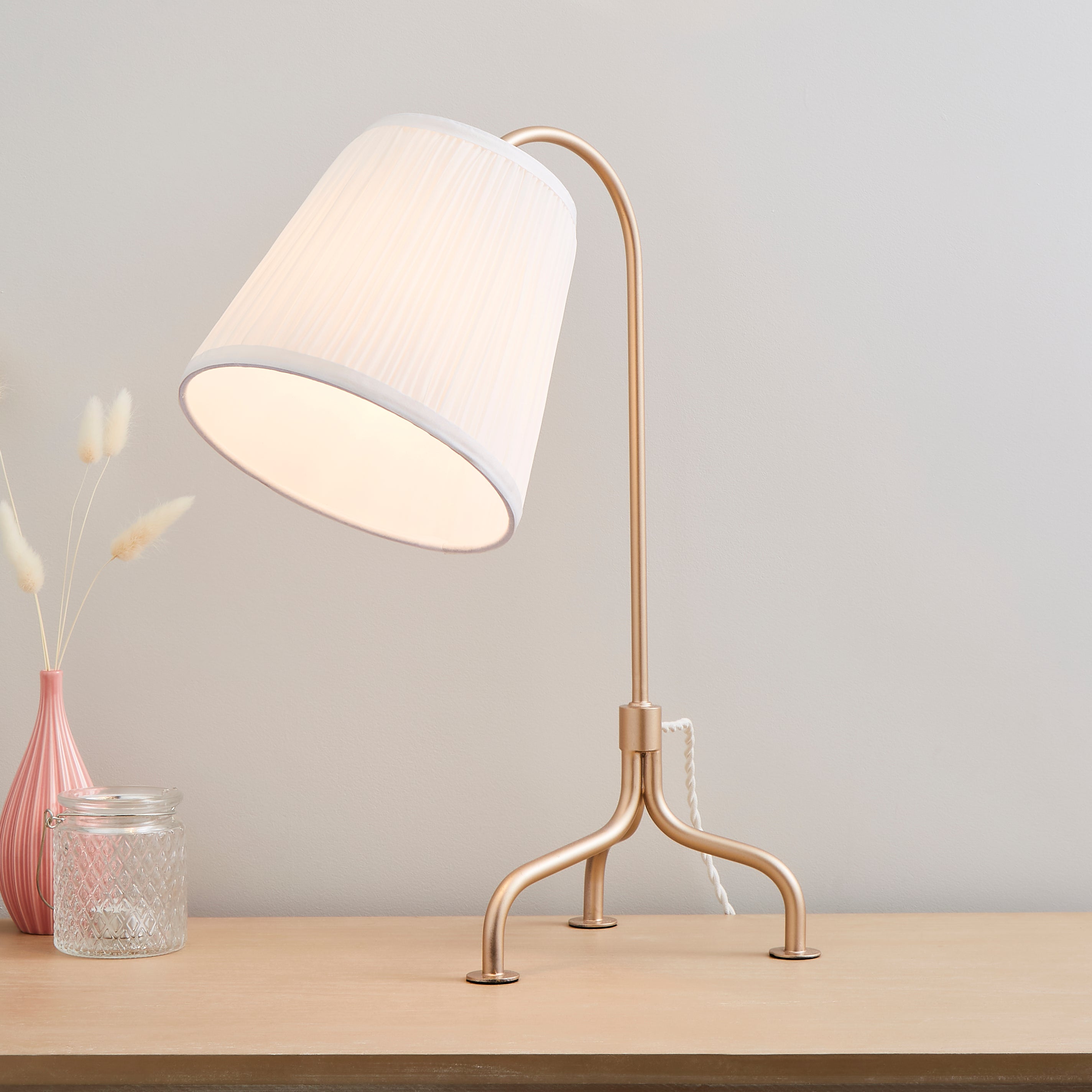 Lorelai Table Lamp Gold